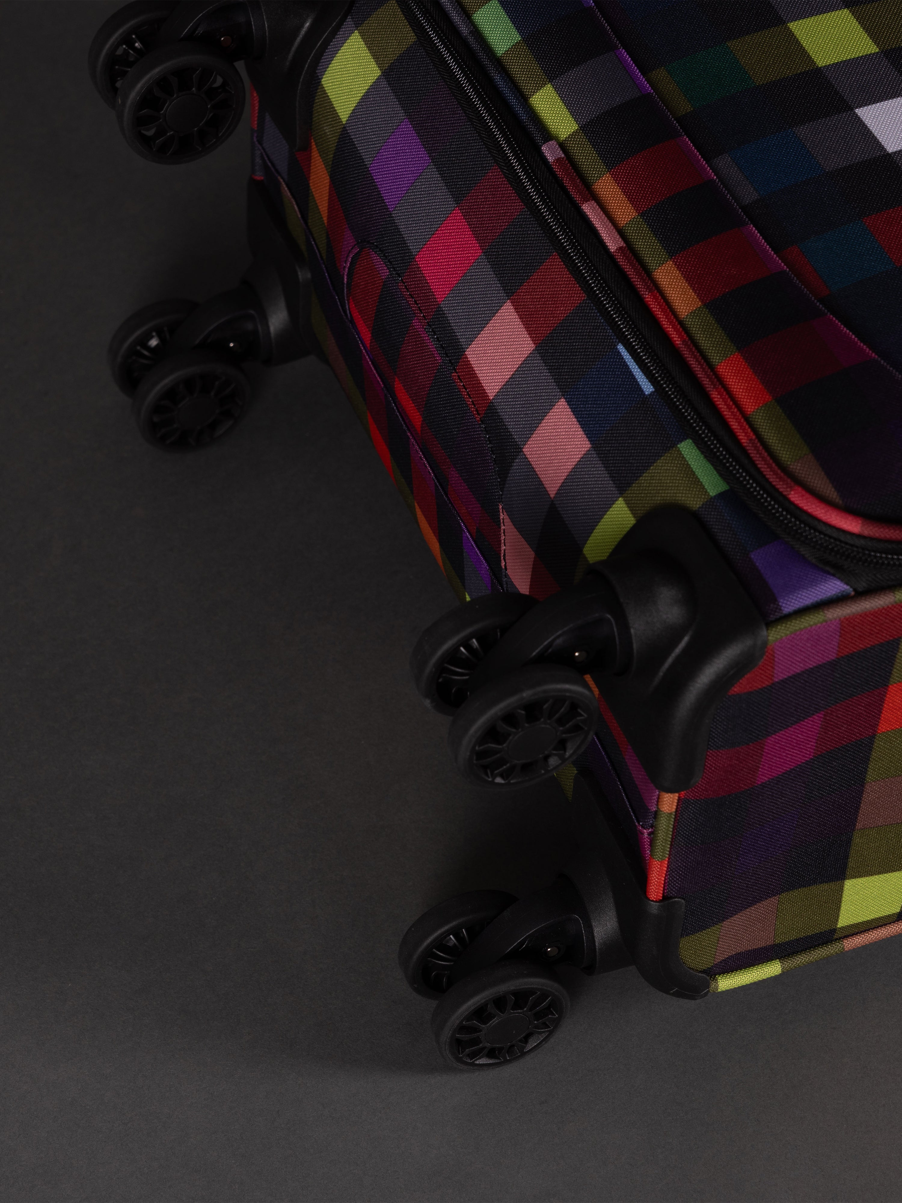 Highbury 3-Piece Luggage Set with 8 Spinner Wheels – Polyester Suitcases 20", 24", 28" (Cabin, Medium & Large)