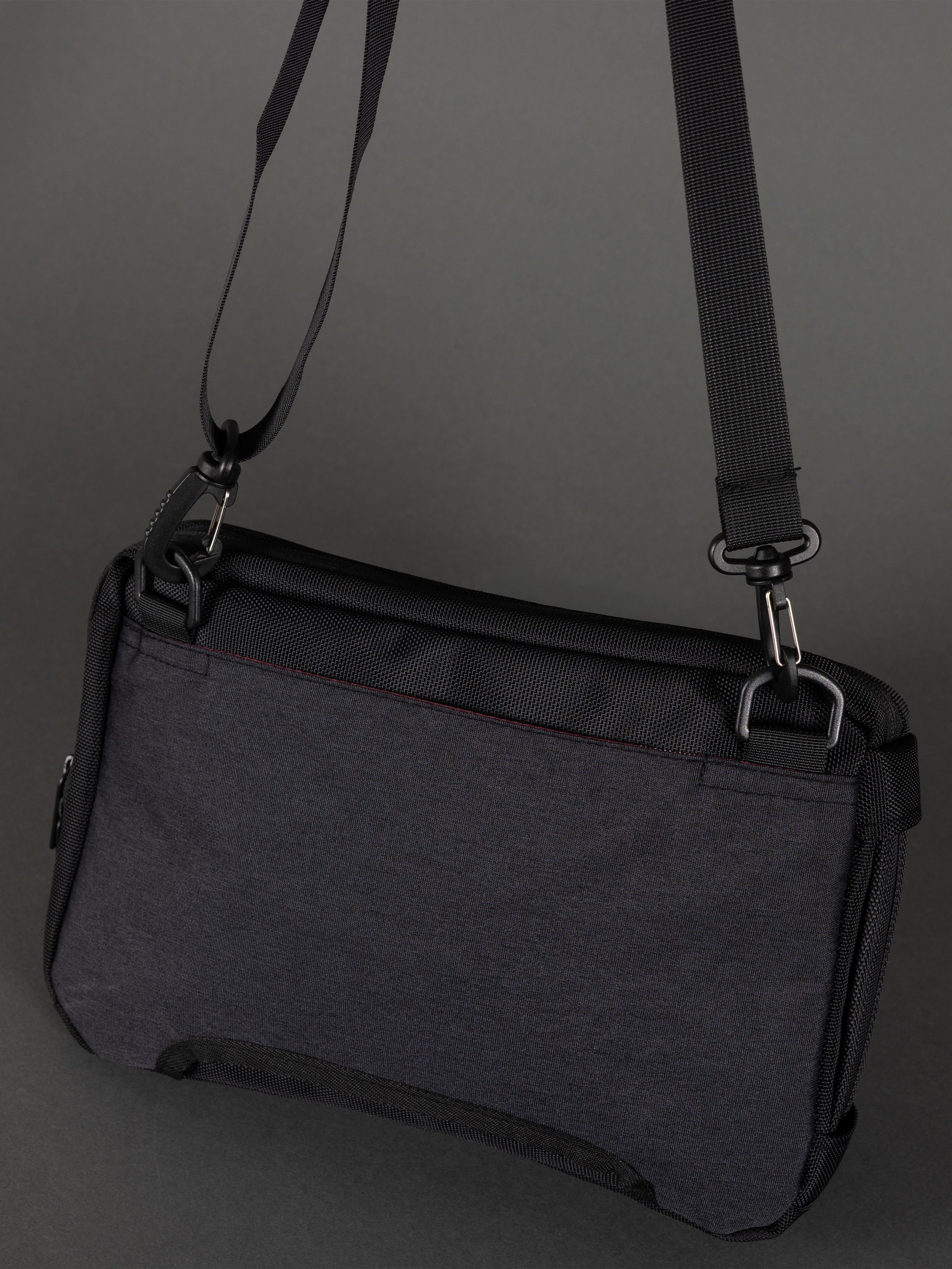 Highbury Compact Travel Bag – Your Essential Travel Companion