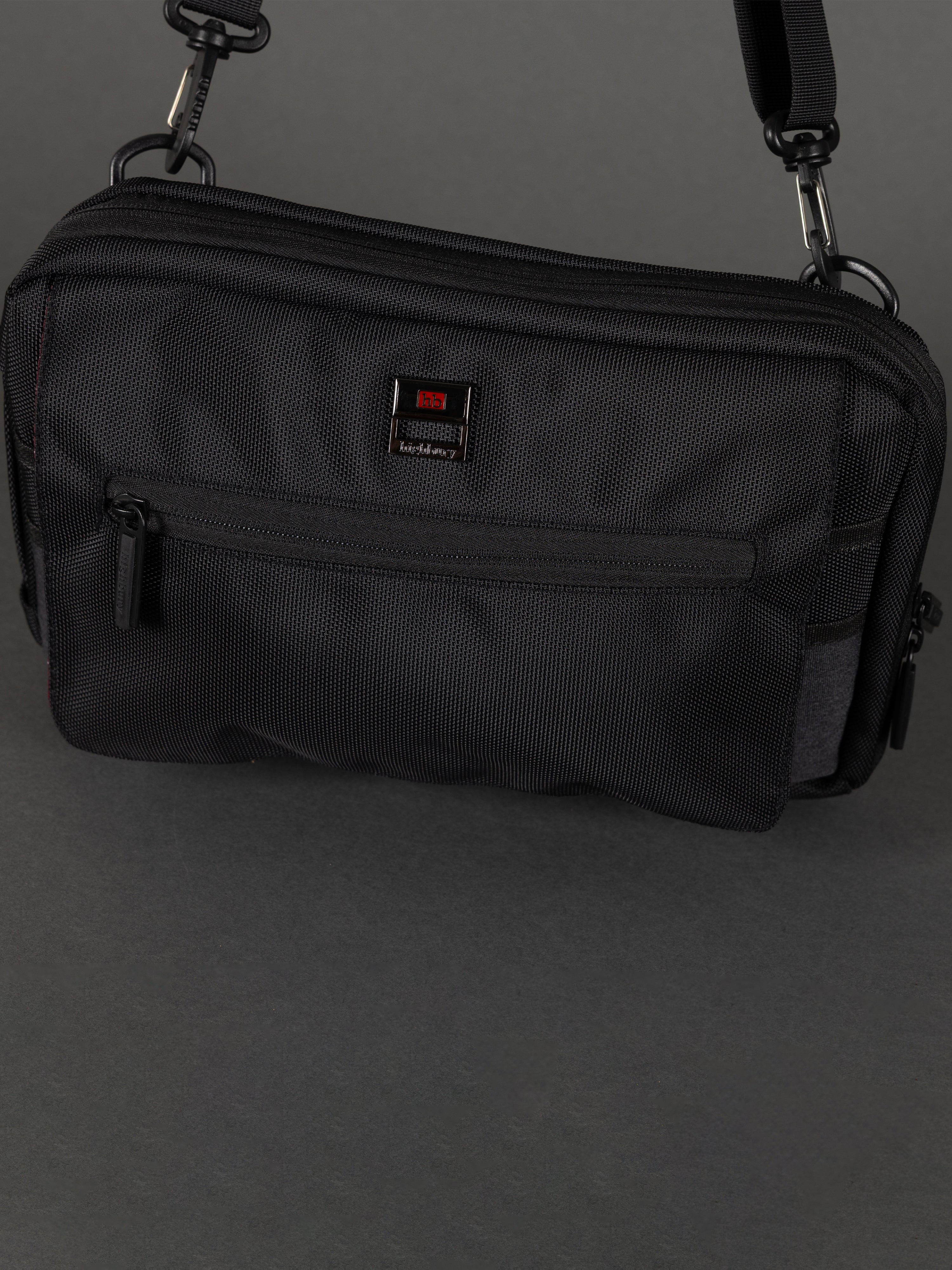 Highbury Compact Travel Bag – Your Essential Travel Companion