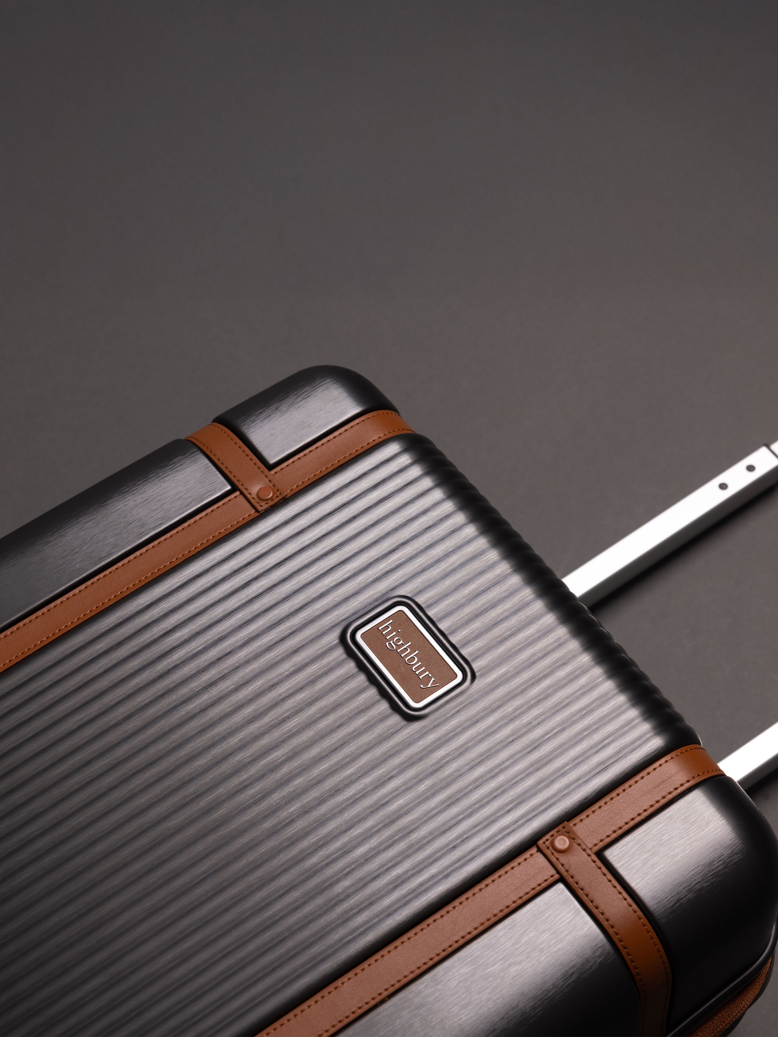 Highbury Elegance Dark Grey TSA Hard-Shell 4-Wheel Spinner Luggage – 10 Year Warranty