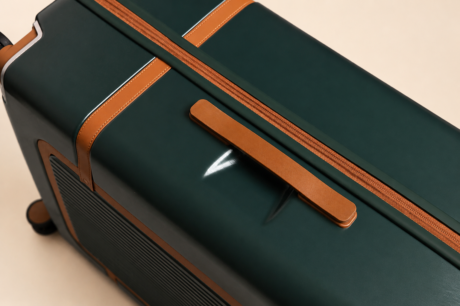 Highbury Elegance Forest Green TSA Hard-Shell 4-Wheel Spinner Luggage – 10 Year Warranty