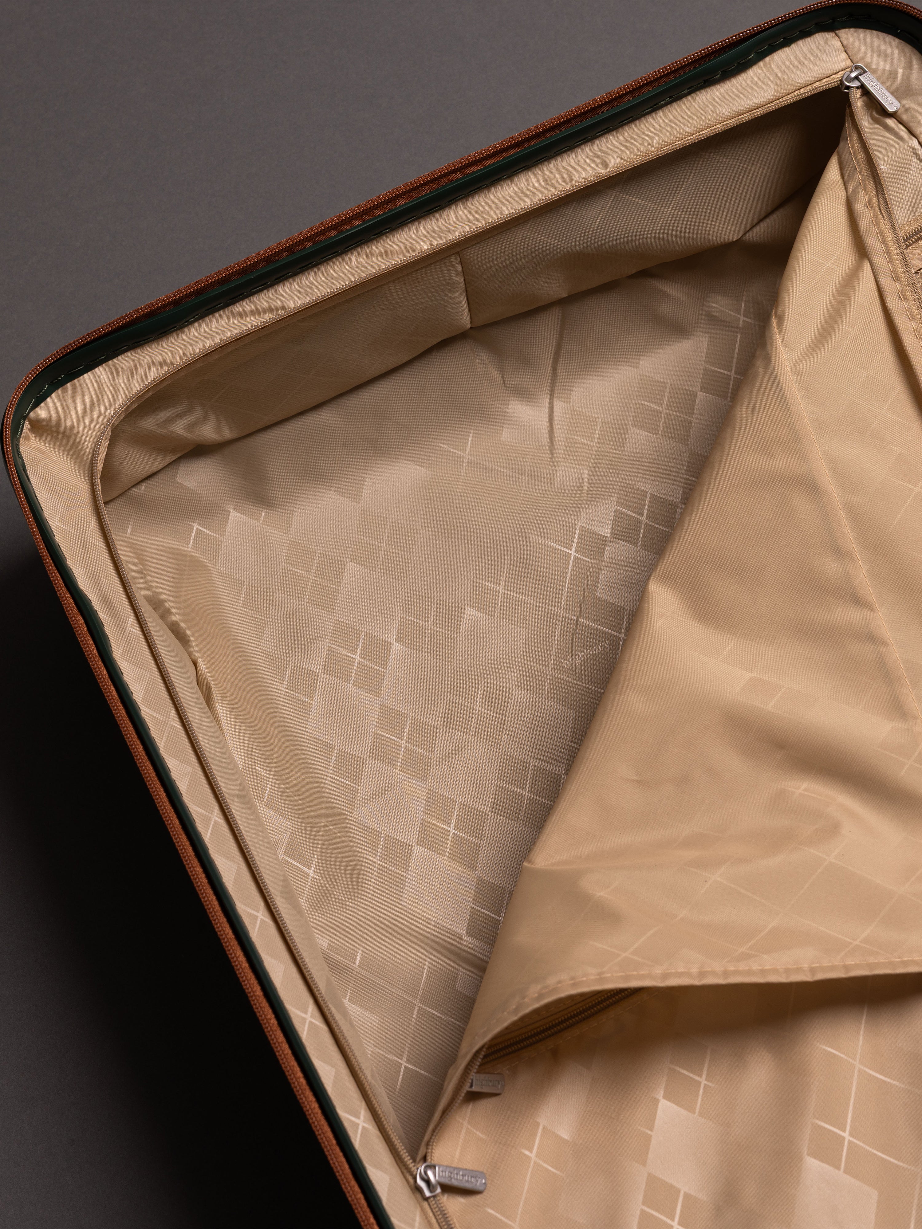 Highbury Elegance Forest Green TSA Hard-Shell 4-Wheel Spinner Luggage – 10 Year Warranty