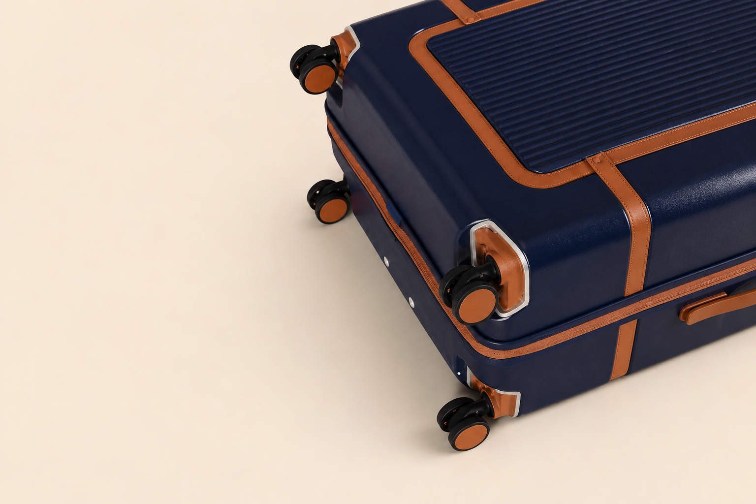Highbury Elegance Navy TSA Hard-Shell 4-Wheel Spinner Luggage – 10 Year Warranty