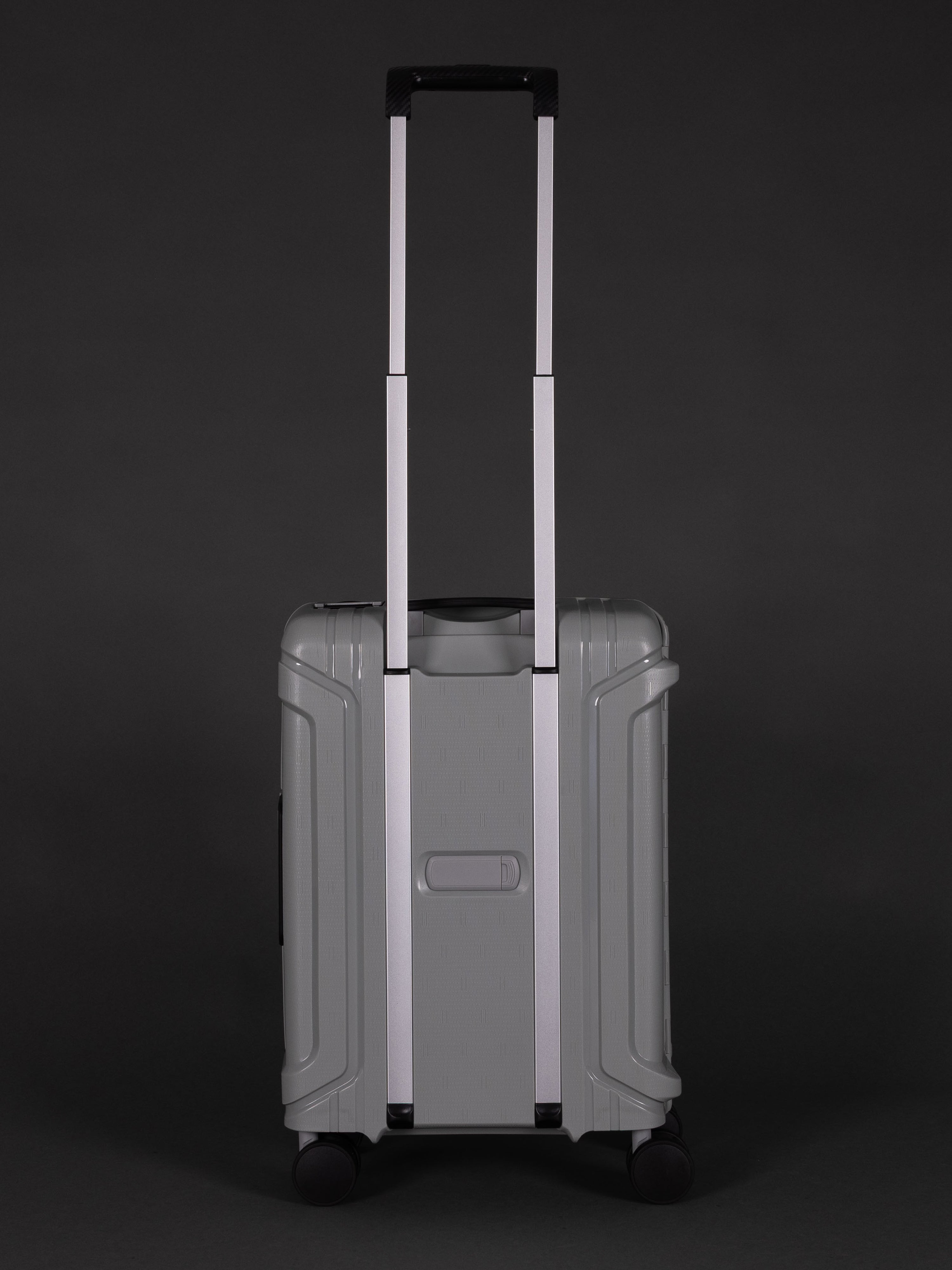 Highbury Guard Silver Hard Shell Luggage – TSA Lock Suitcase with 8 Spinner Wheels (3 Piece Set or Individual Sizes, 10-Year Warranty)