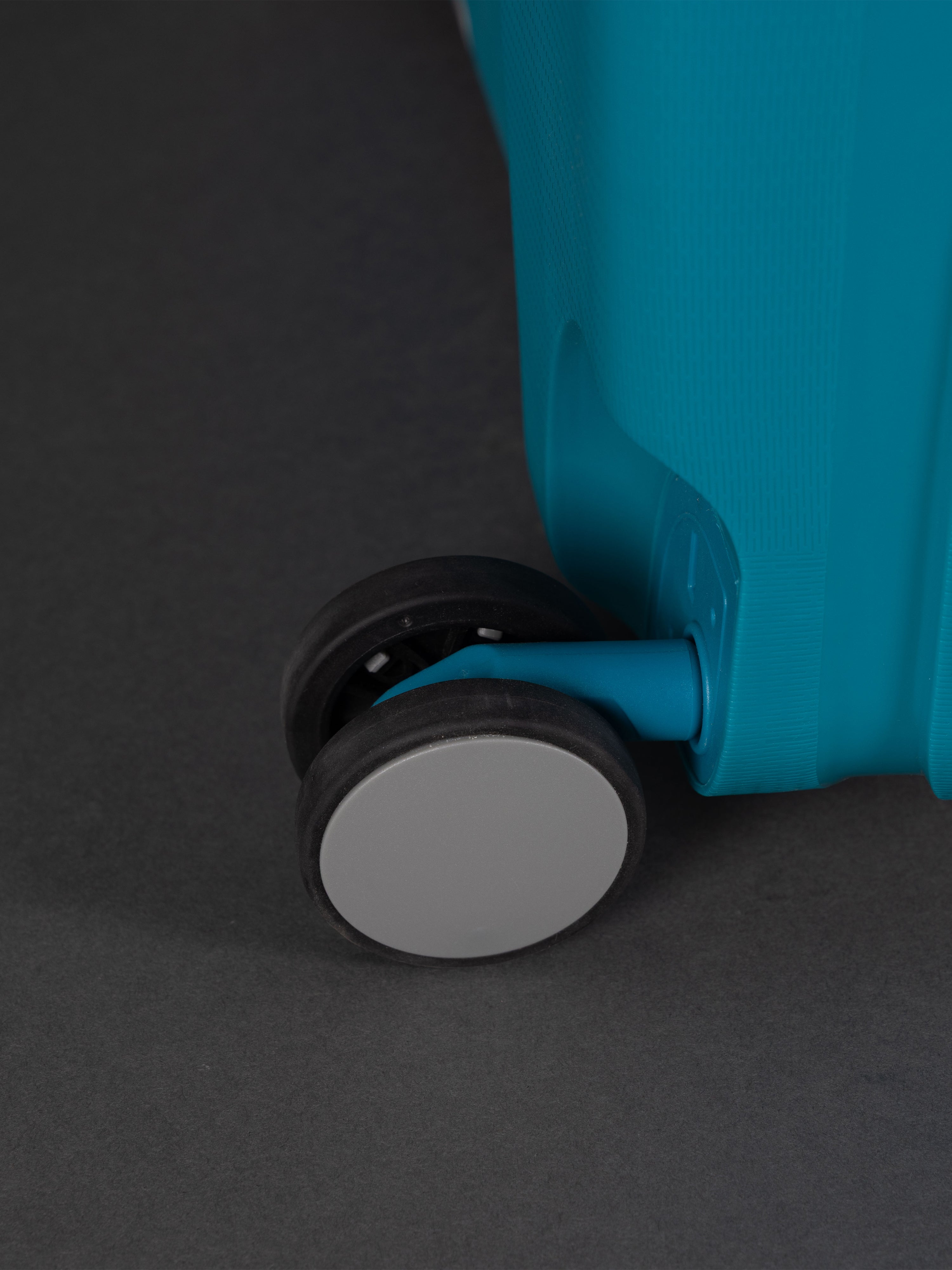 Highbury Guard Teal Hard Shell Luggage – TSA Lock Suitcase with 8 Spinner Wheels (3 Piece Set or Individual Sizes, 10-Year Warranty)