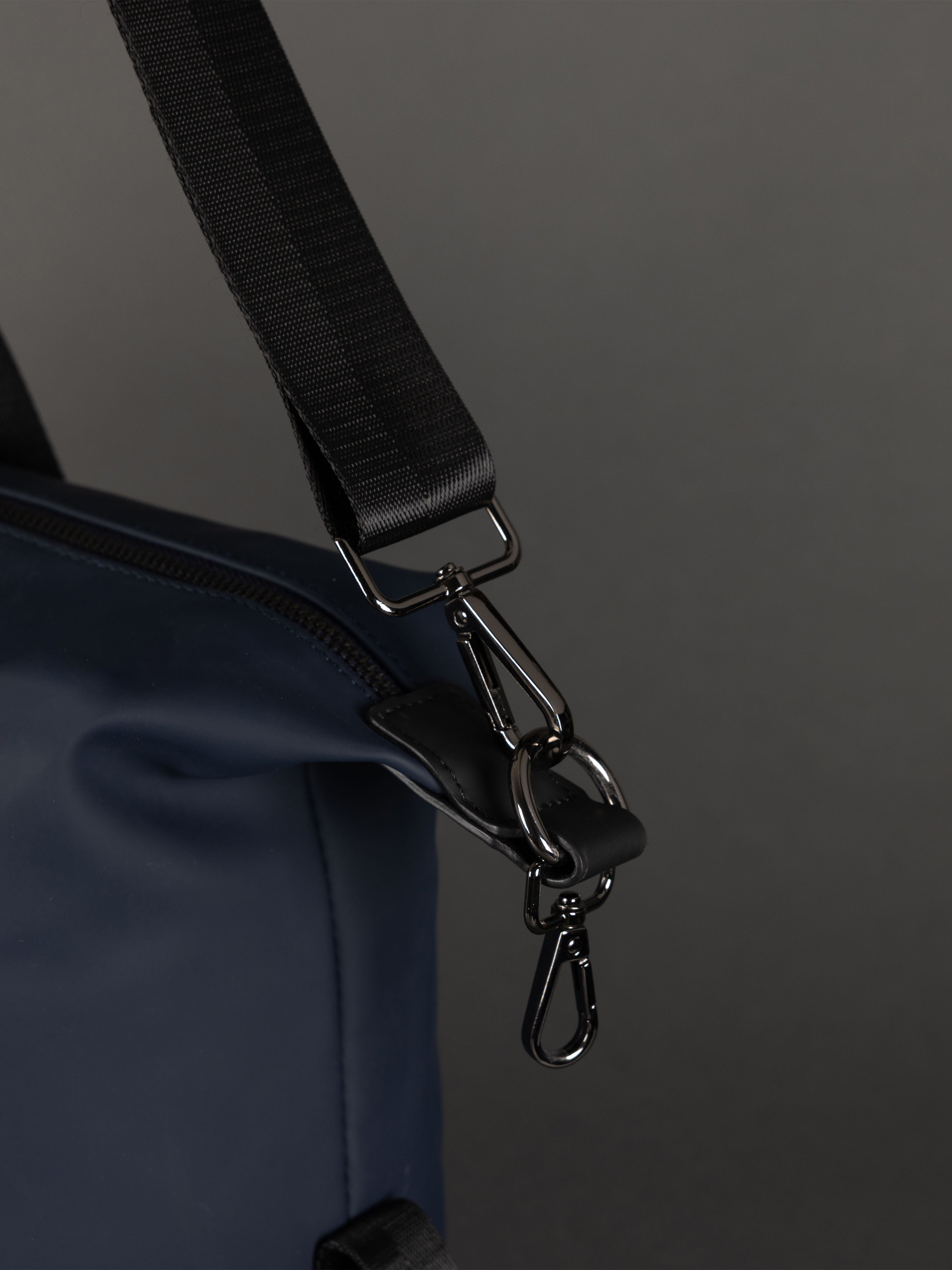 Highbury 18-Inch Spacious Travel Navy Tote Bag – Cabin-Approved, Lightweight & Versatile