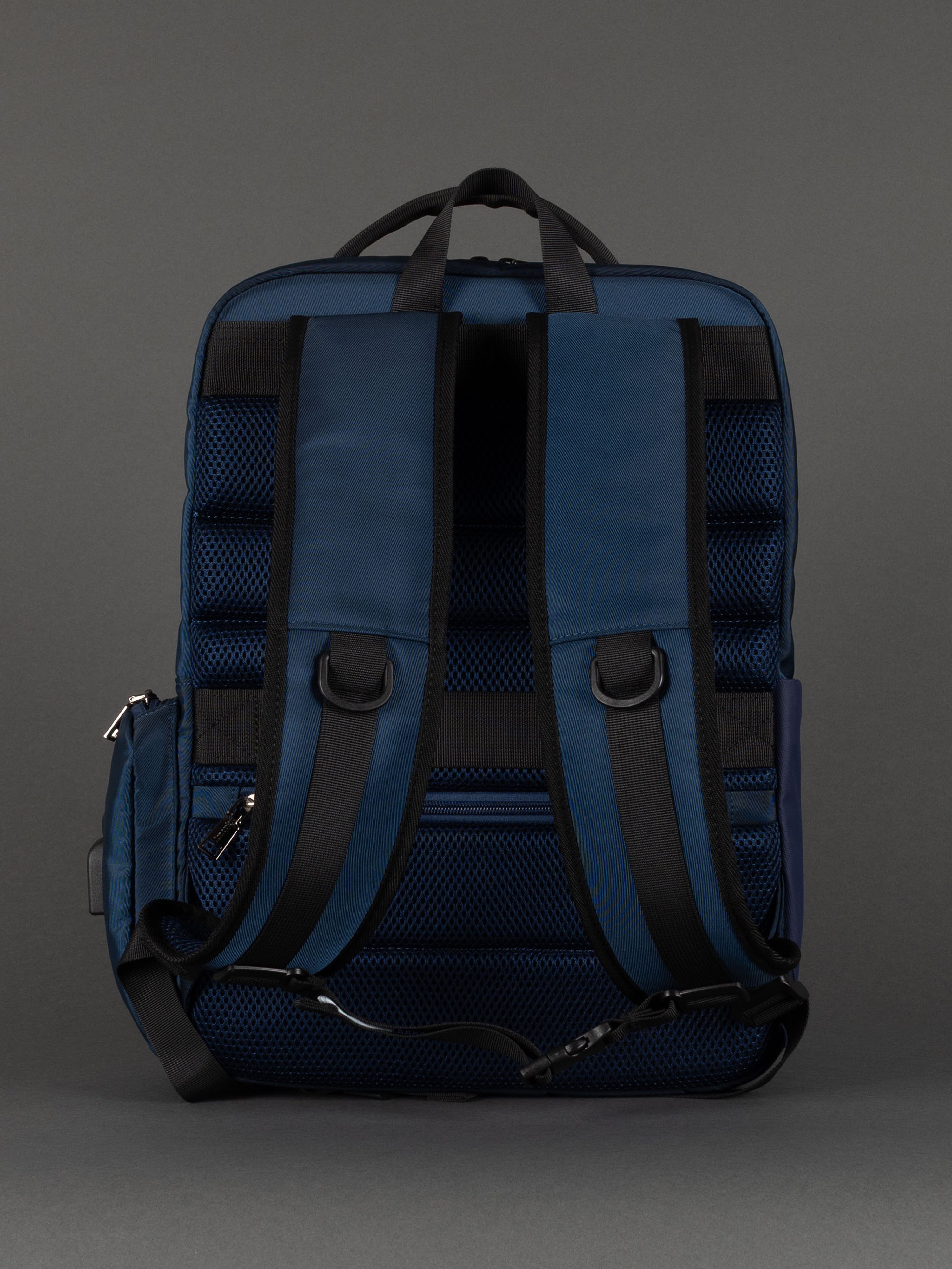 Highbury 17-Inch Navy Cabin Backpack – Organiser Laptop Rucksack for Business, School & Travel