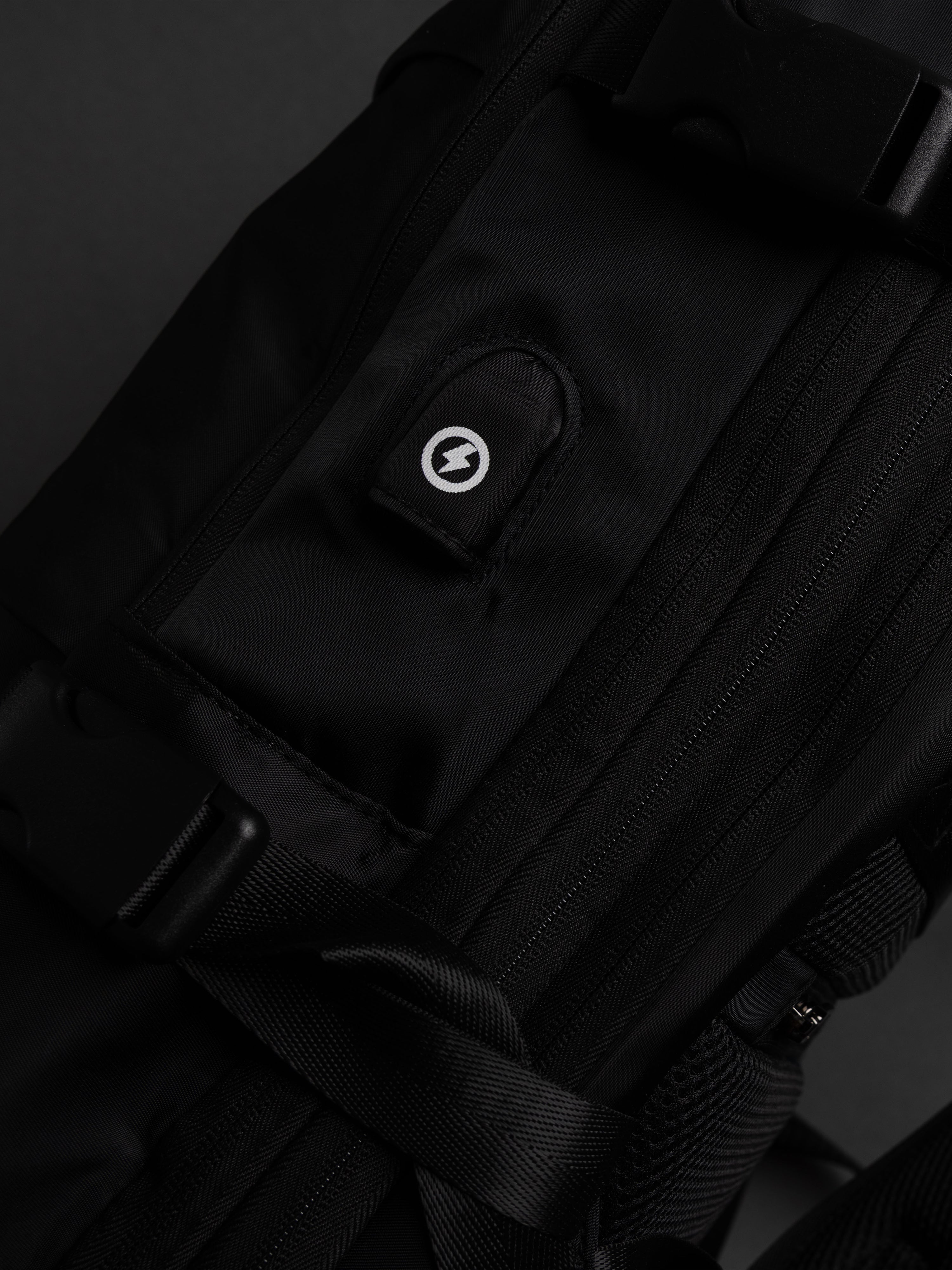 Highbury 18-Inch Black Cabin Backpack – Expandable Travel Laptop Rucksack with USB Charging Port