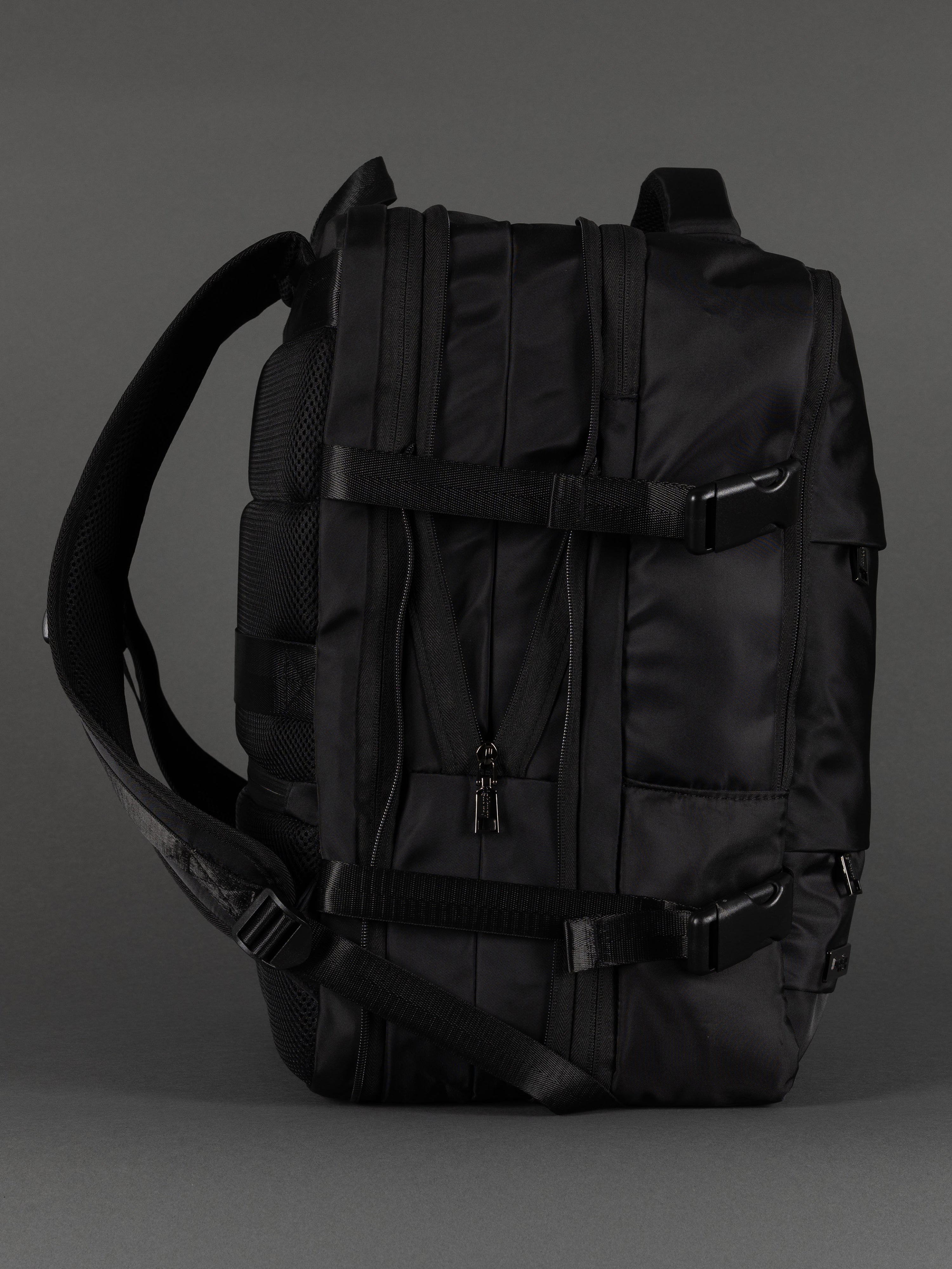 Highbury 18-Inch Black Cabin Backpack – Expandable Travel Laptop Rucksack with USB Charging Port