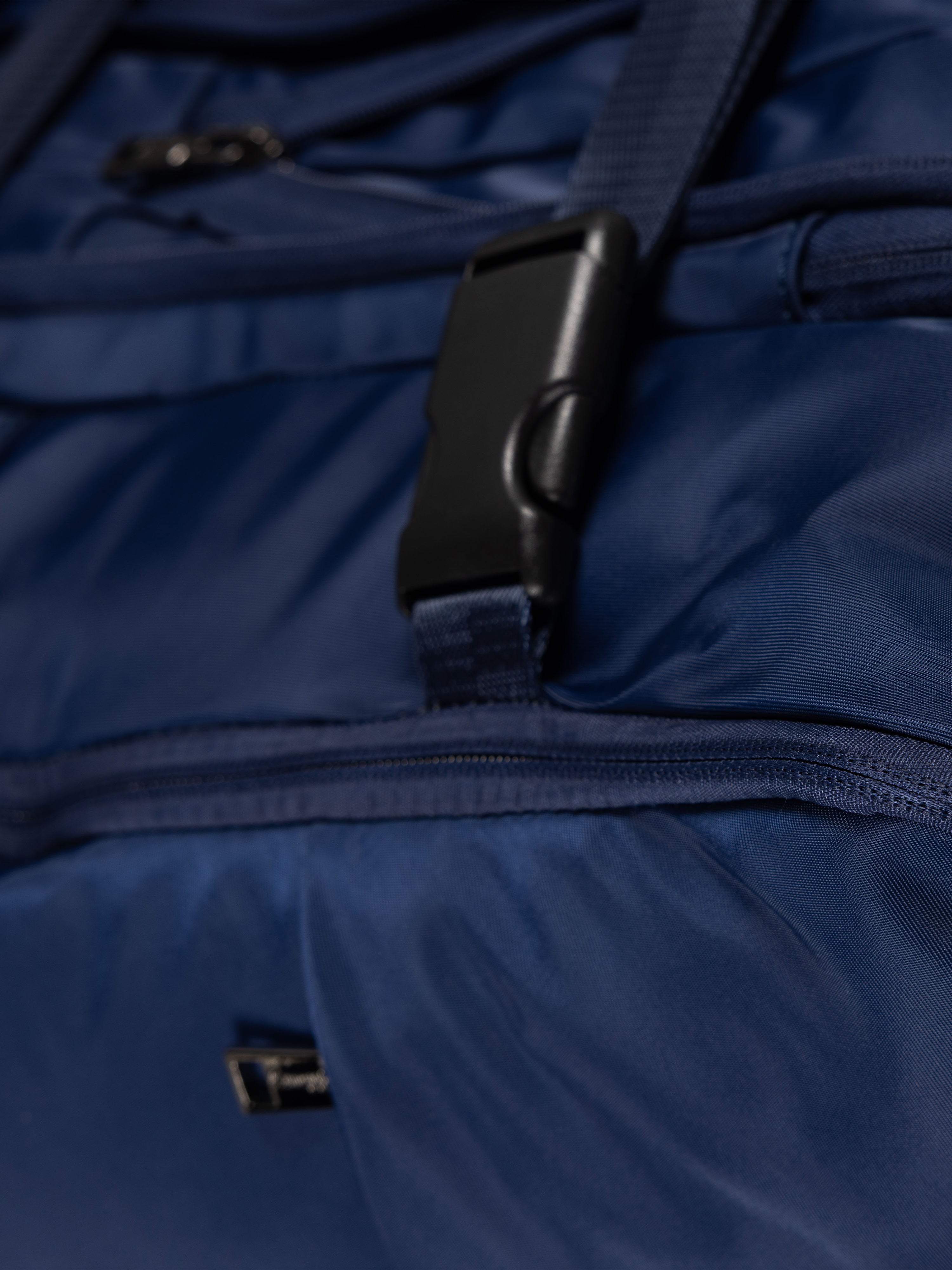 Highbury 18-Inch Navy Cabin Backpack – Expandable Travel Laptop Rucksack with USB Charging Port