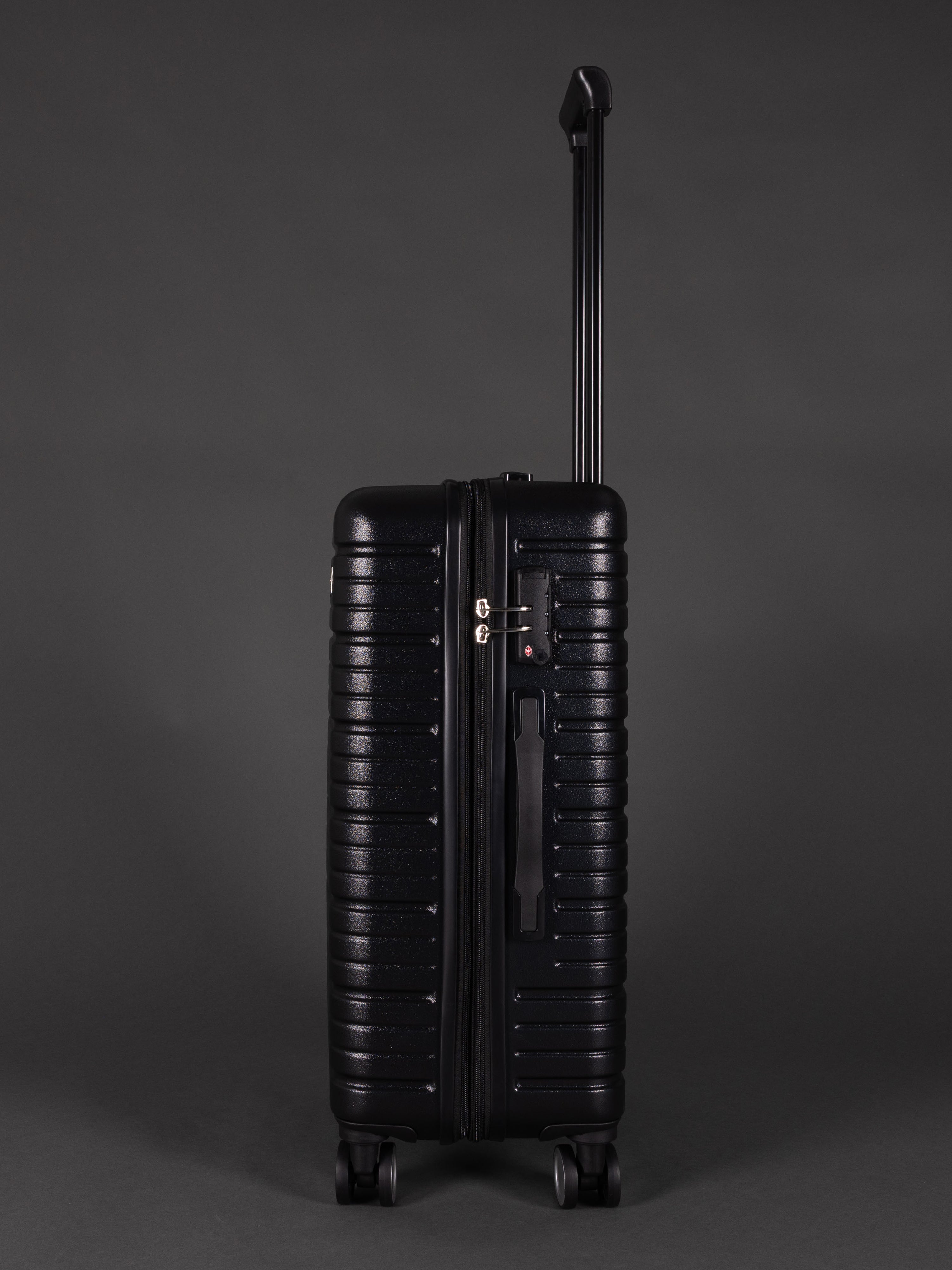 BEOW 3 Piece Black Luggage Set – 20", 24" & 28" Suitcases with Expandable Hard Shell, Spinner Wheels & TSA Locks