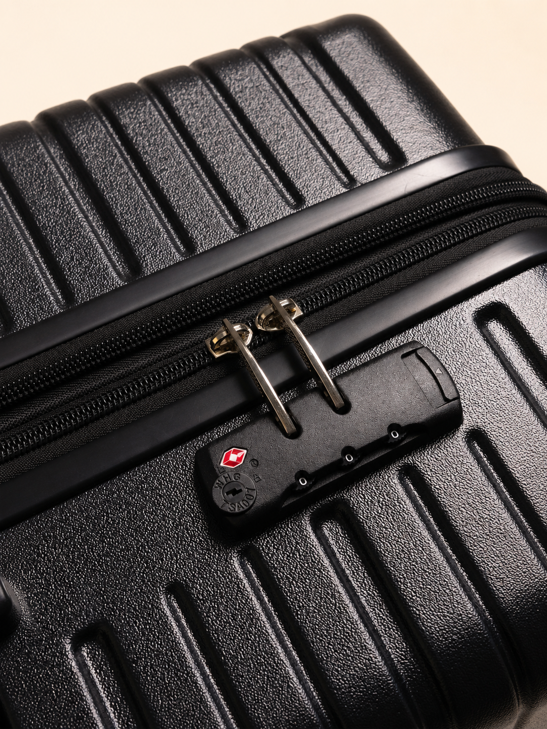 BEOW 3 Piece Black Luggage Set – 20", 24" & 28" Suitcases with Expandable Hard Shell, Spinner Wheels & TSA Locks