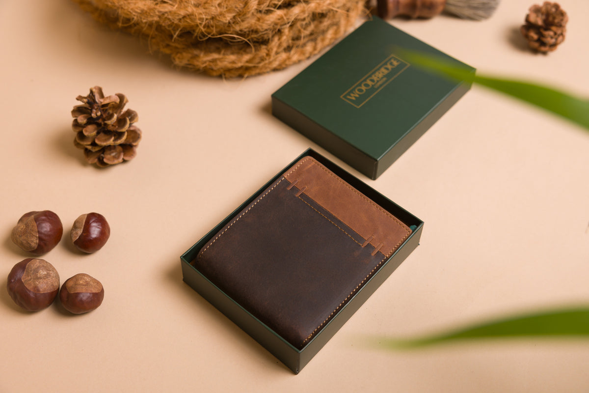 "Custom engraved men’s wallet gift in presentation box"
