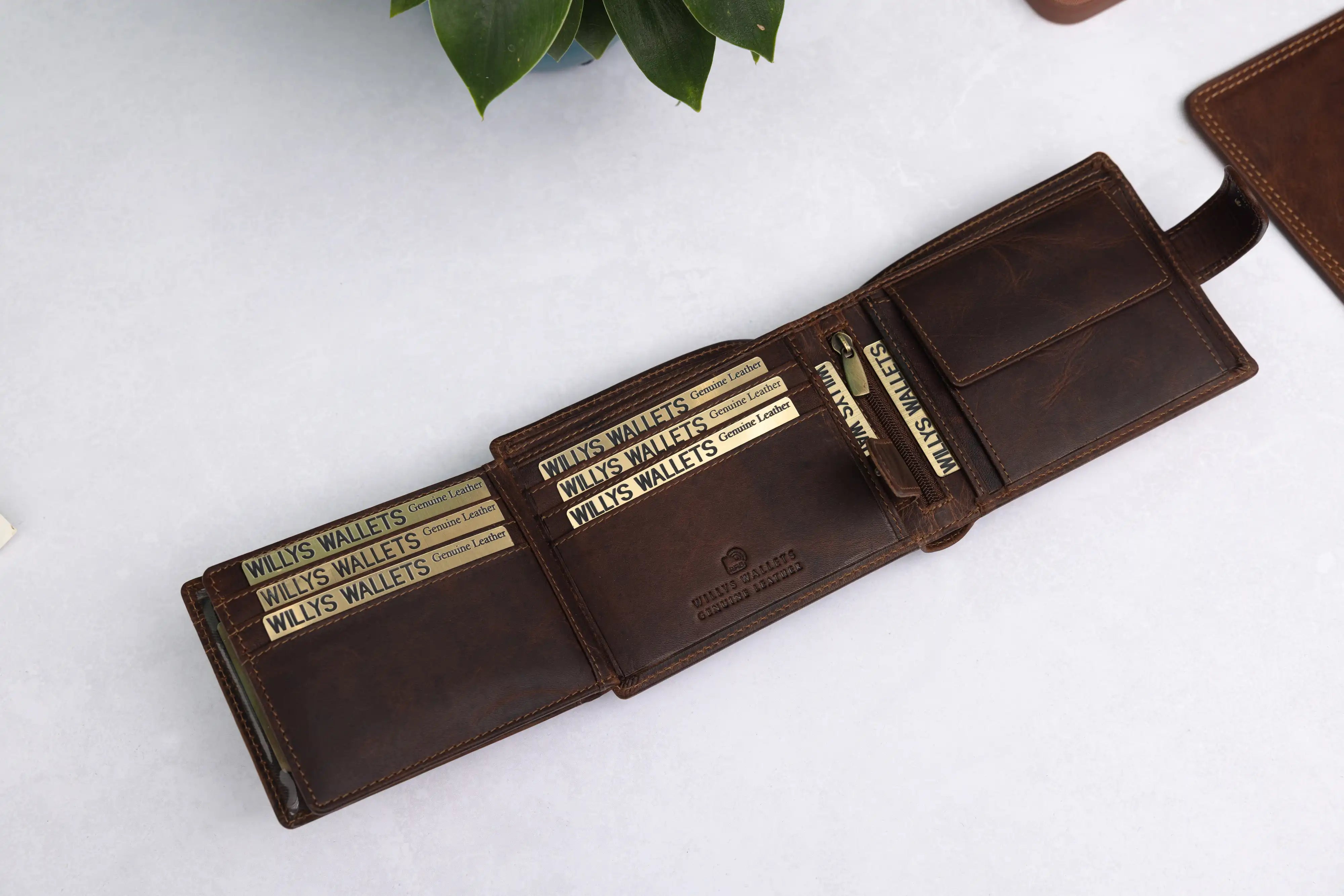 Personalised High-Capacity Brown Hunter Leather Wallet – Bifold RFID Wallet for Men