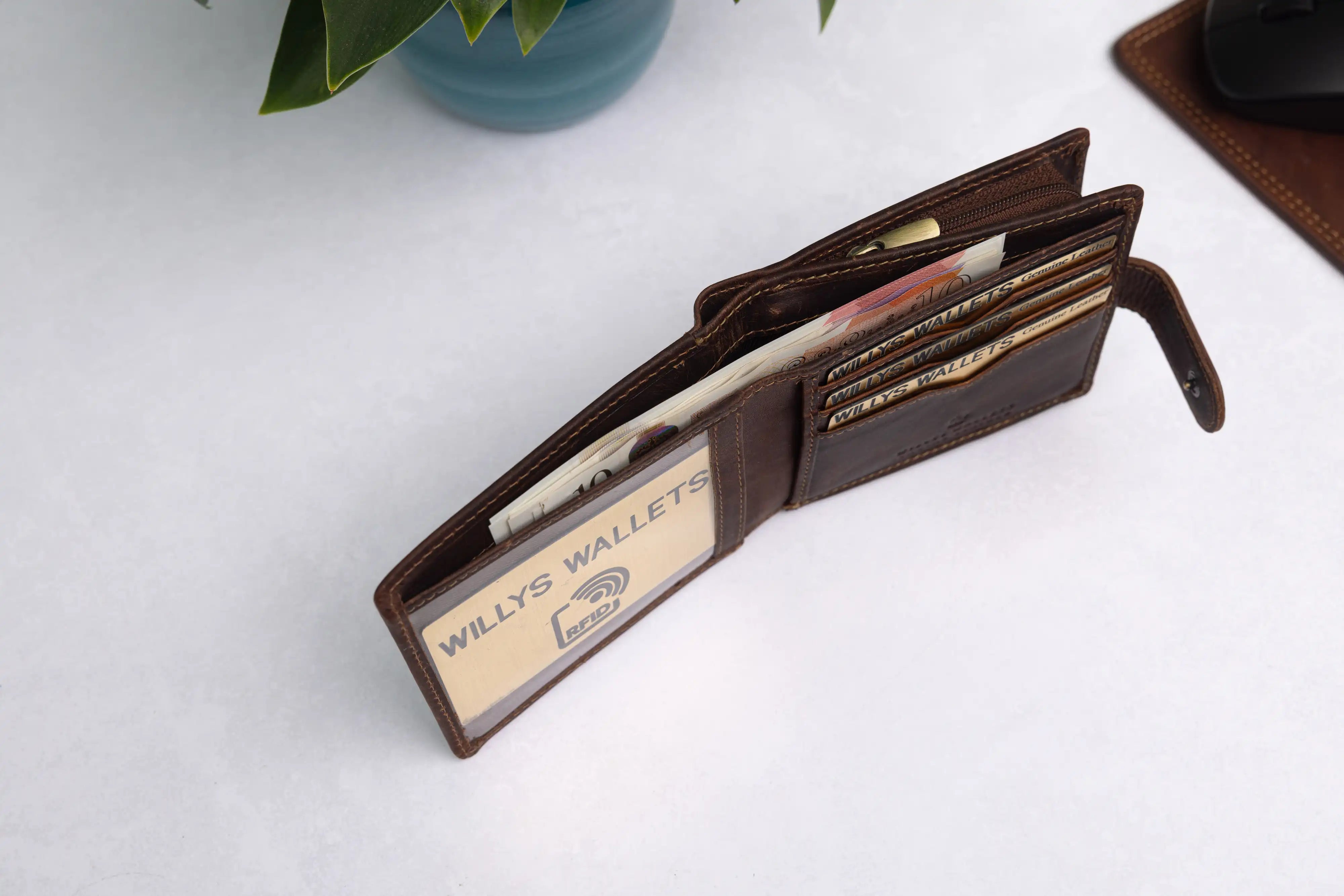 Personalised Brown Leather Wallet – Classic Bifold Design with RFID