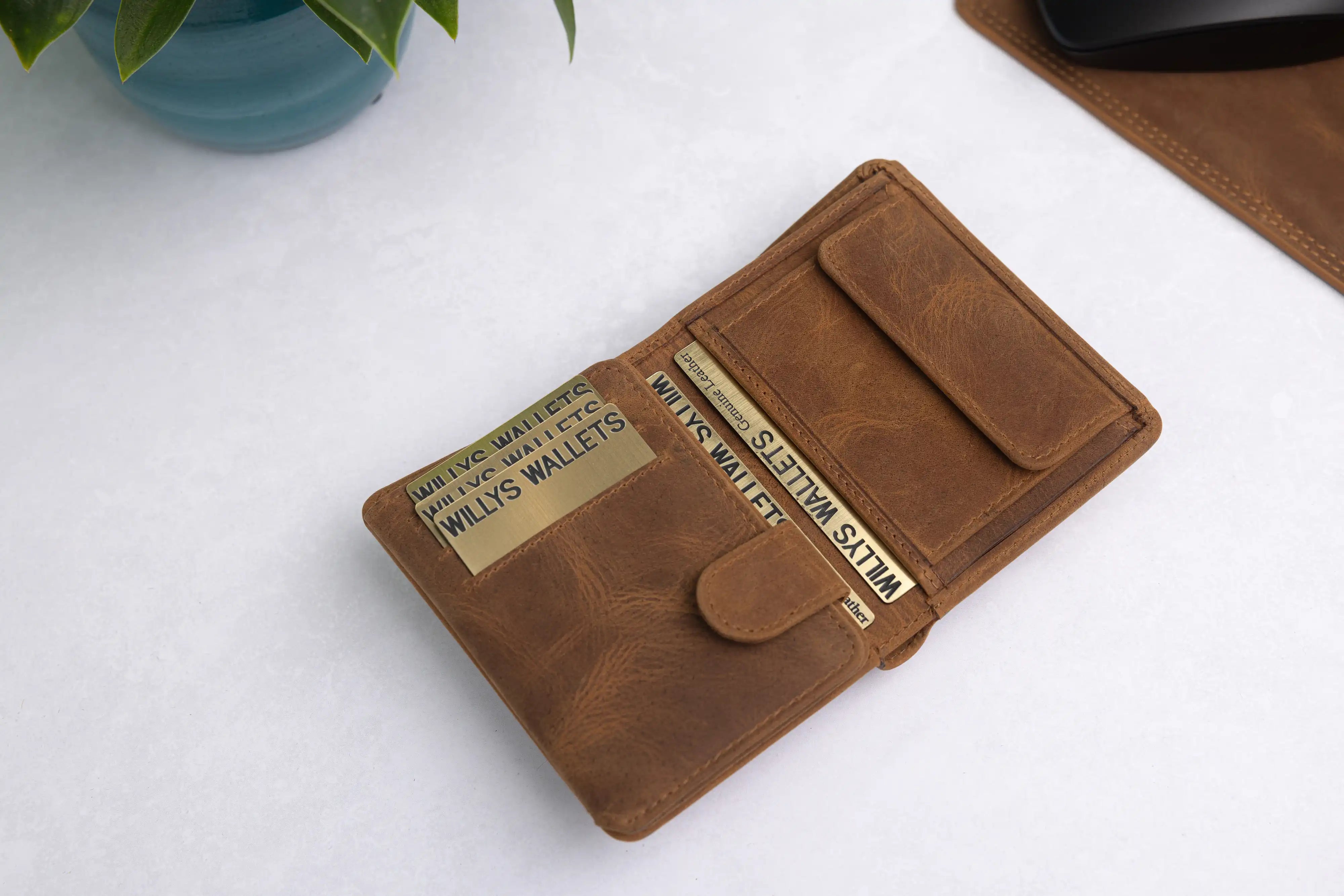 Personalised Rustic Brown Leather Wallet – Trifold RFID Wallet for Men