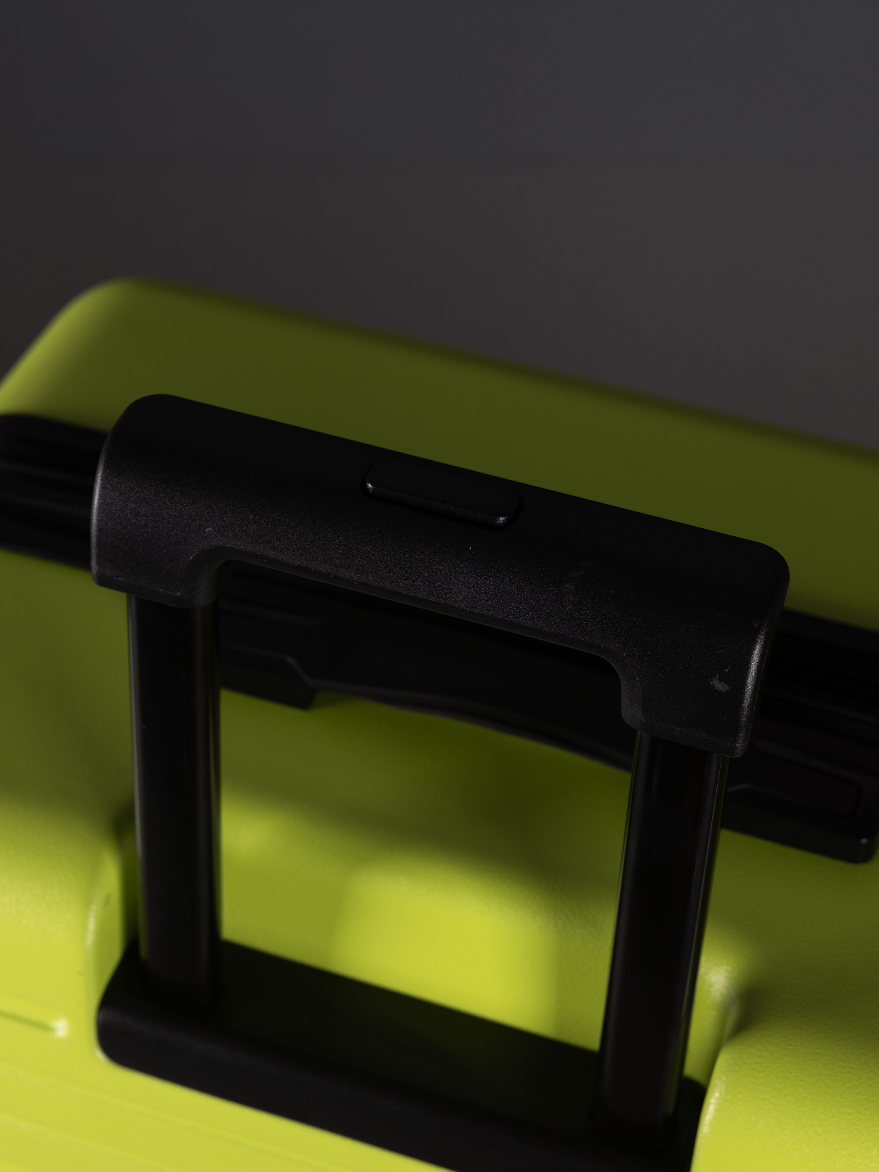 BEOW 3 Piece Lime Green Luggage Set – 20", 24" & 28" Suitcases with Expandable Hard Shell, Spinner Wheels & TSA Locks