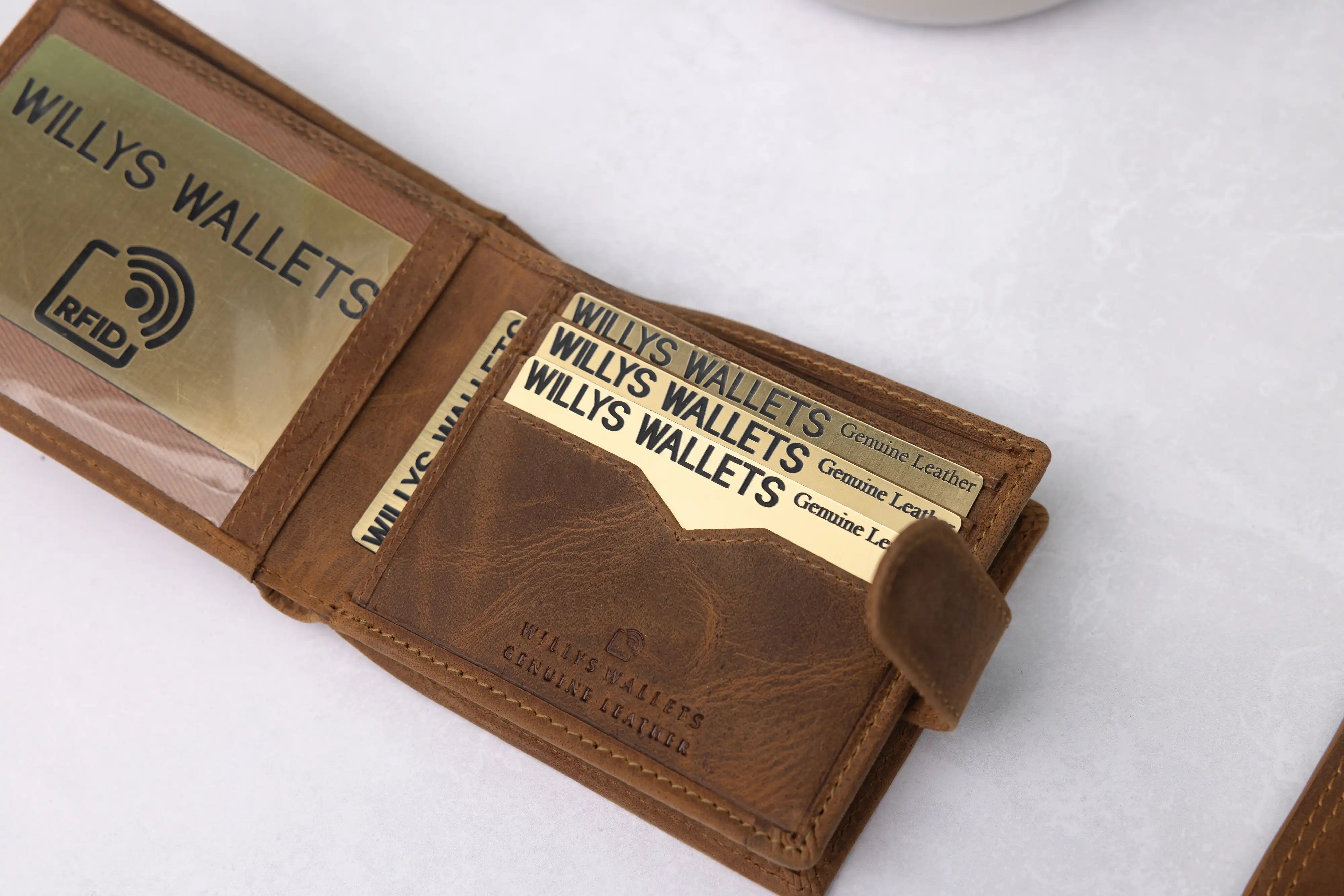 Personalised Rustic Brown Leather Wallet – Bifold with Large Zip Coin Pocket