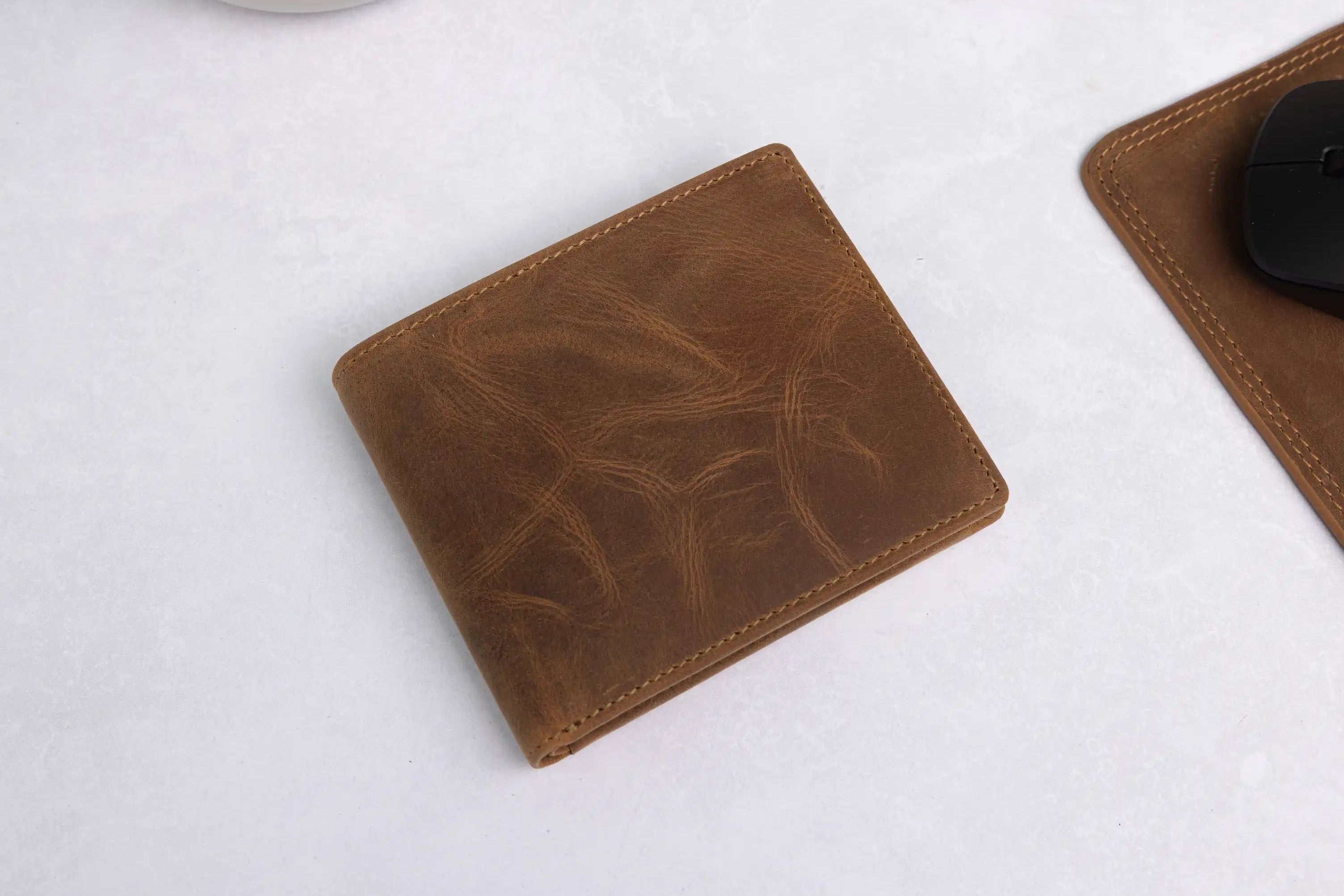 Personalised Rustic Brown Leather Wallet – Bifold with Zip Coin Pocket & RFID Protection