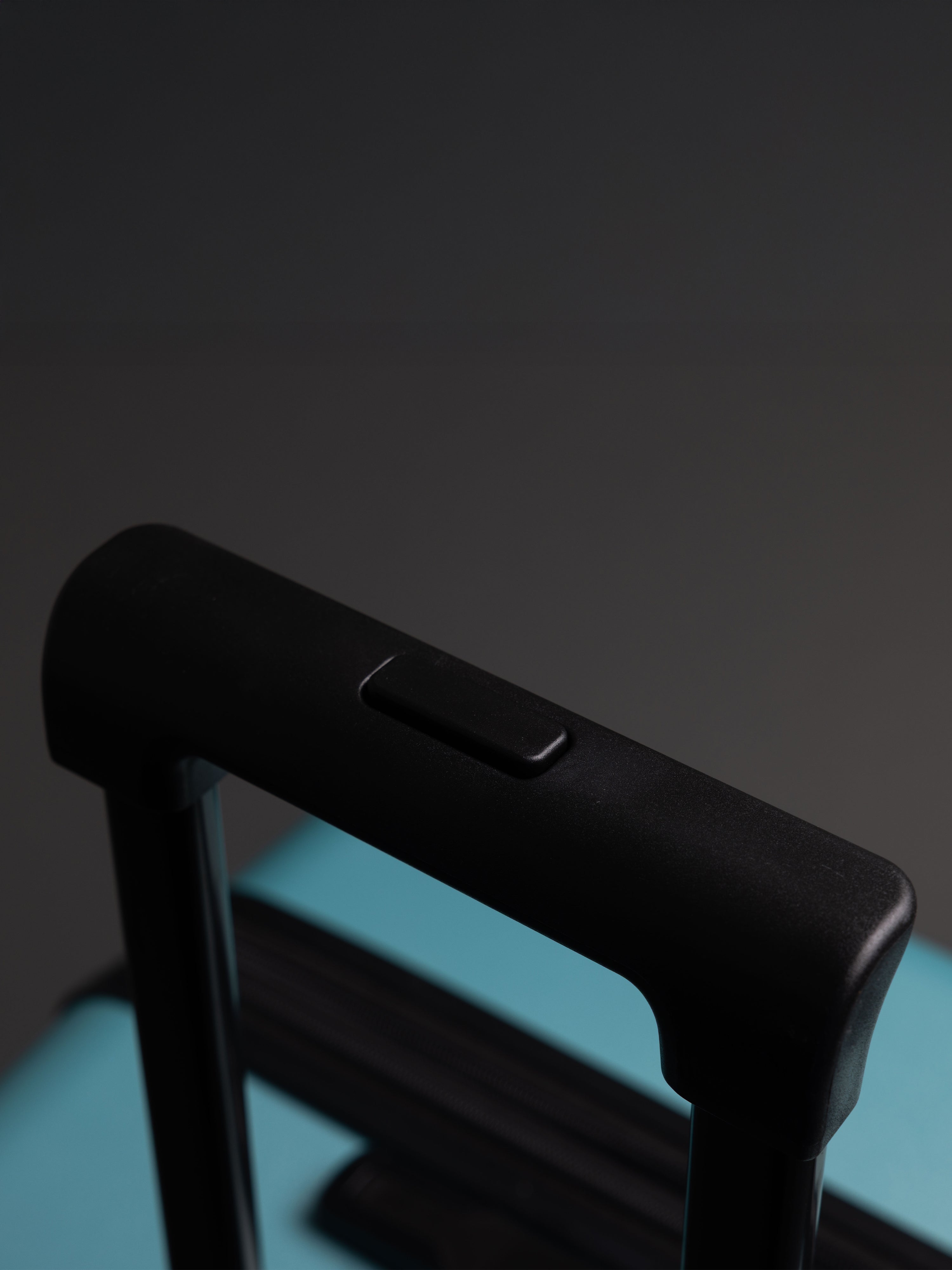 “BEOW telescopic handle and spinner wheels – durable 3 piece suitcase set”