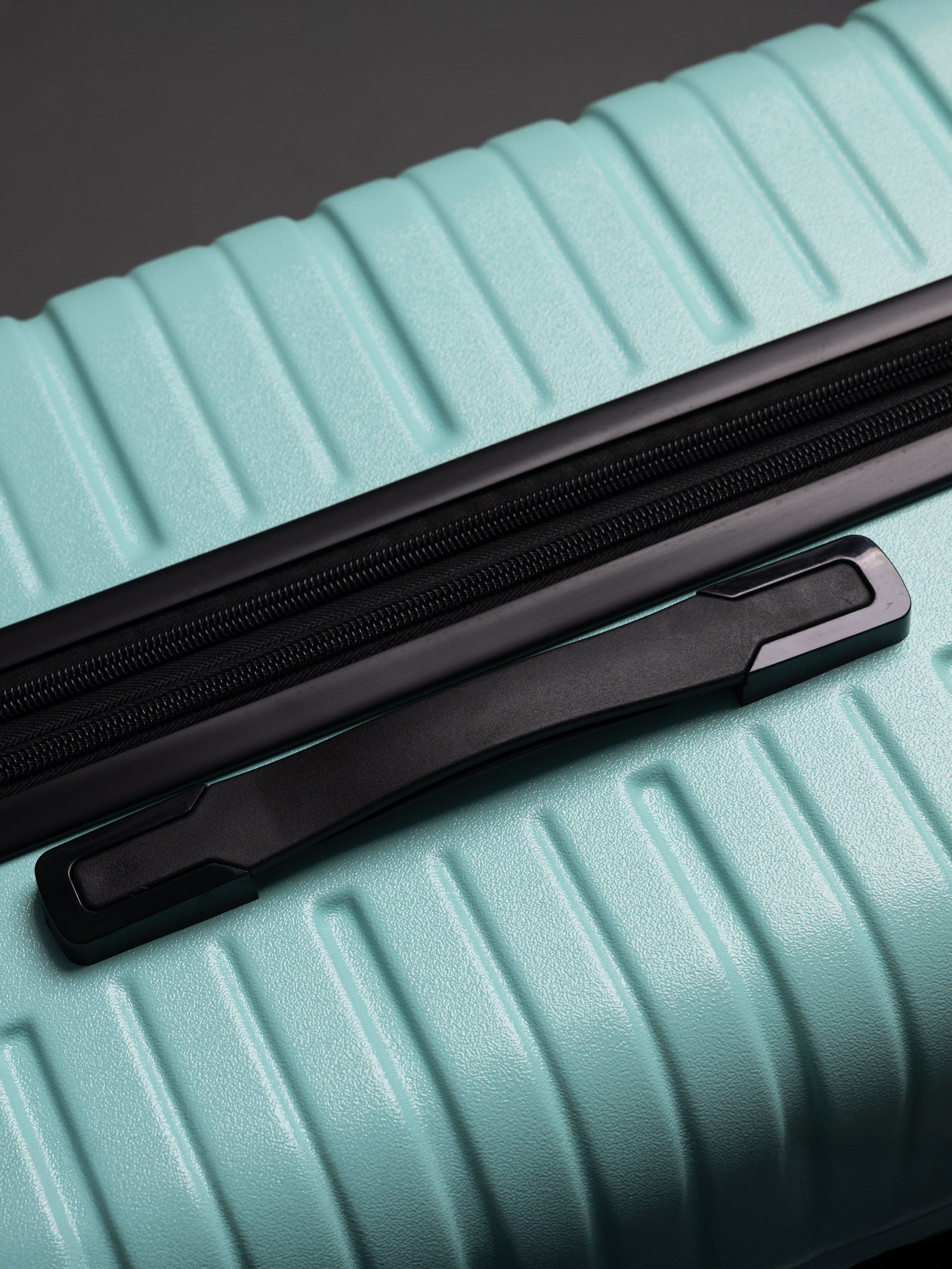 BEOW 3 Piece Mint Luggage Set – 20", 24" & 28" Suitcases with Expandable Hard Shell, Spinner Wheels & TSA Locks