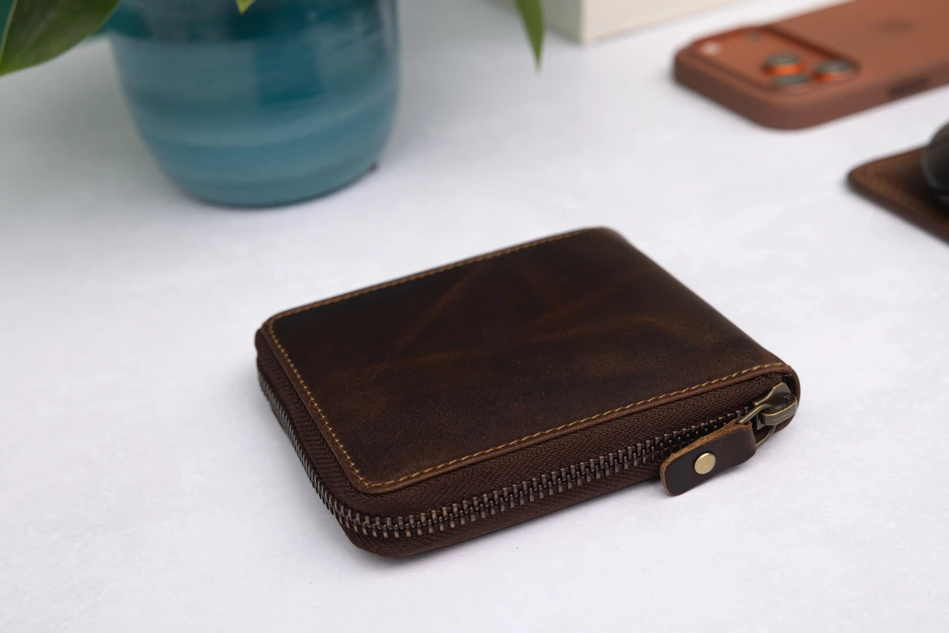 Personalised Brown Leather Wallet – Zip-Around Bifold Design