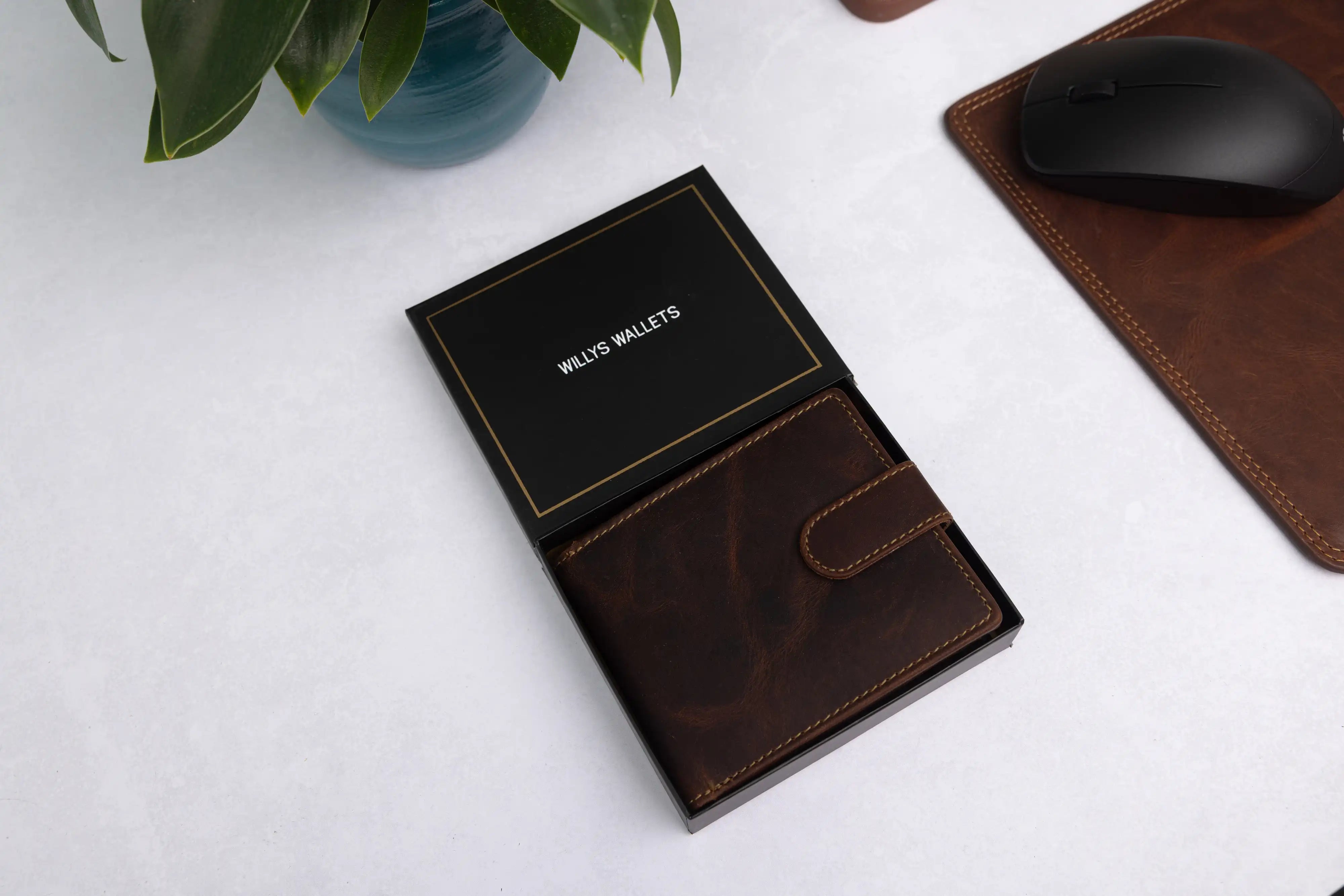Personalised Brown Leather Wallet – Classic Bifold Design with RFID