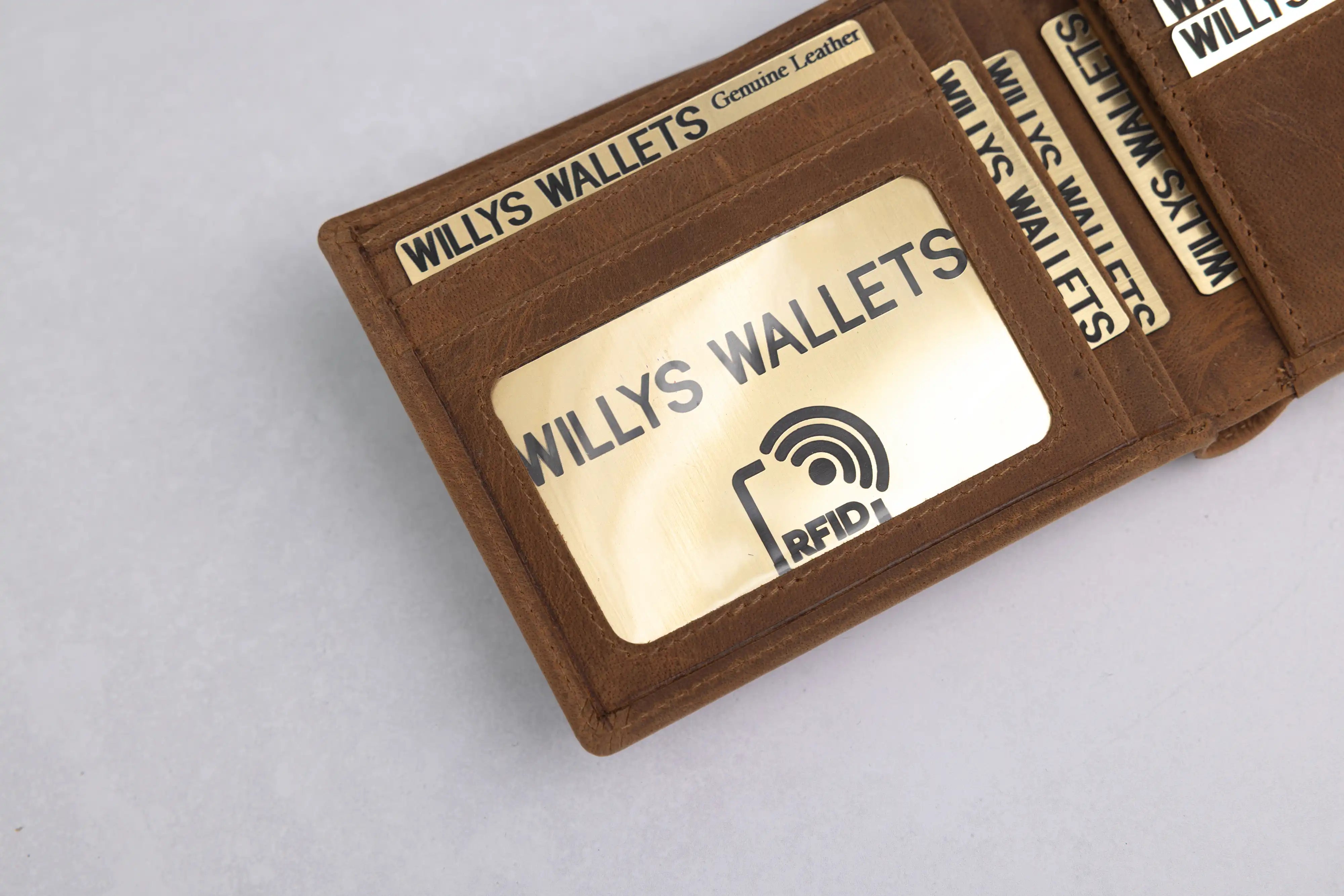 Personalised Rustic Brown Leather Wallet – Bifold with Zip Coin Pocket & RFID Protection