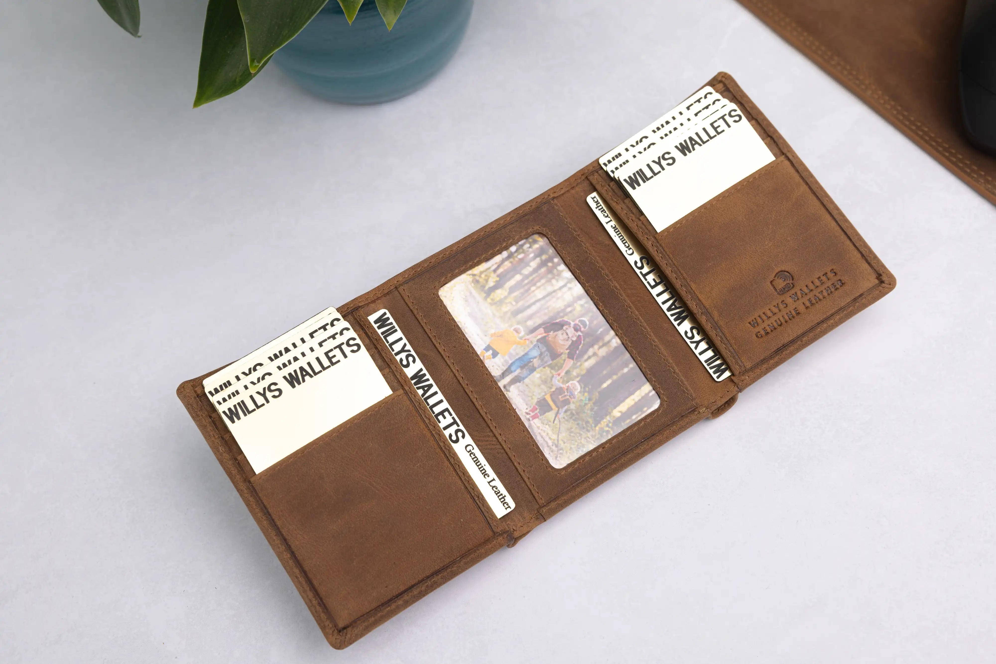 Personalised Rustic Brown Leather Wallet – Trifold RFID Wallet for Men