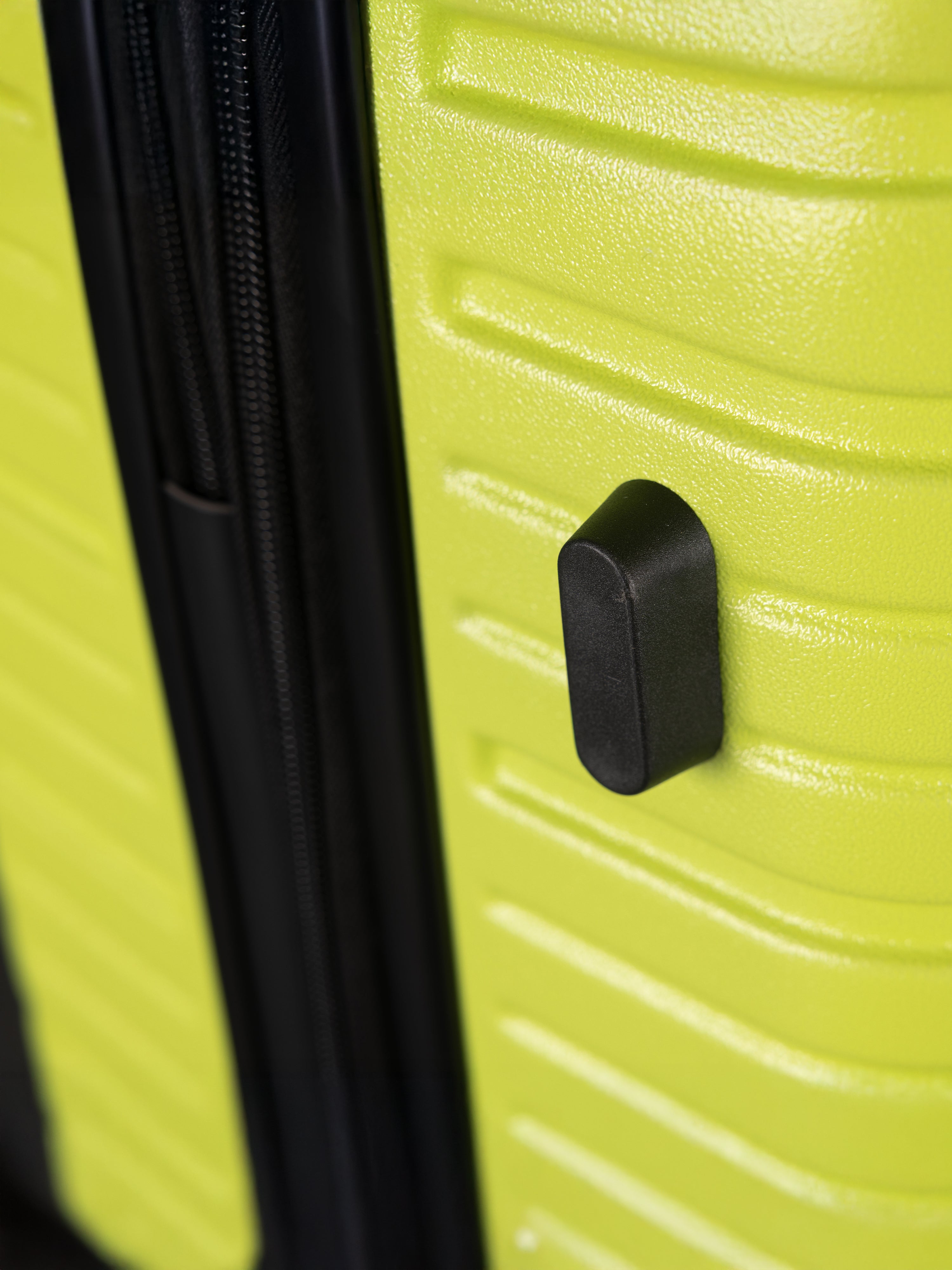 BEOW 3 Piece Lime Green Luggage Set – 20", 24" & 28" Suitcases with Expandable Hard Shell, Spinner Wheels & TSA Locks