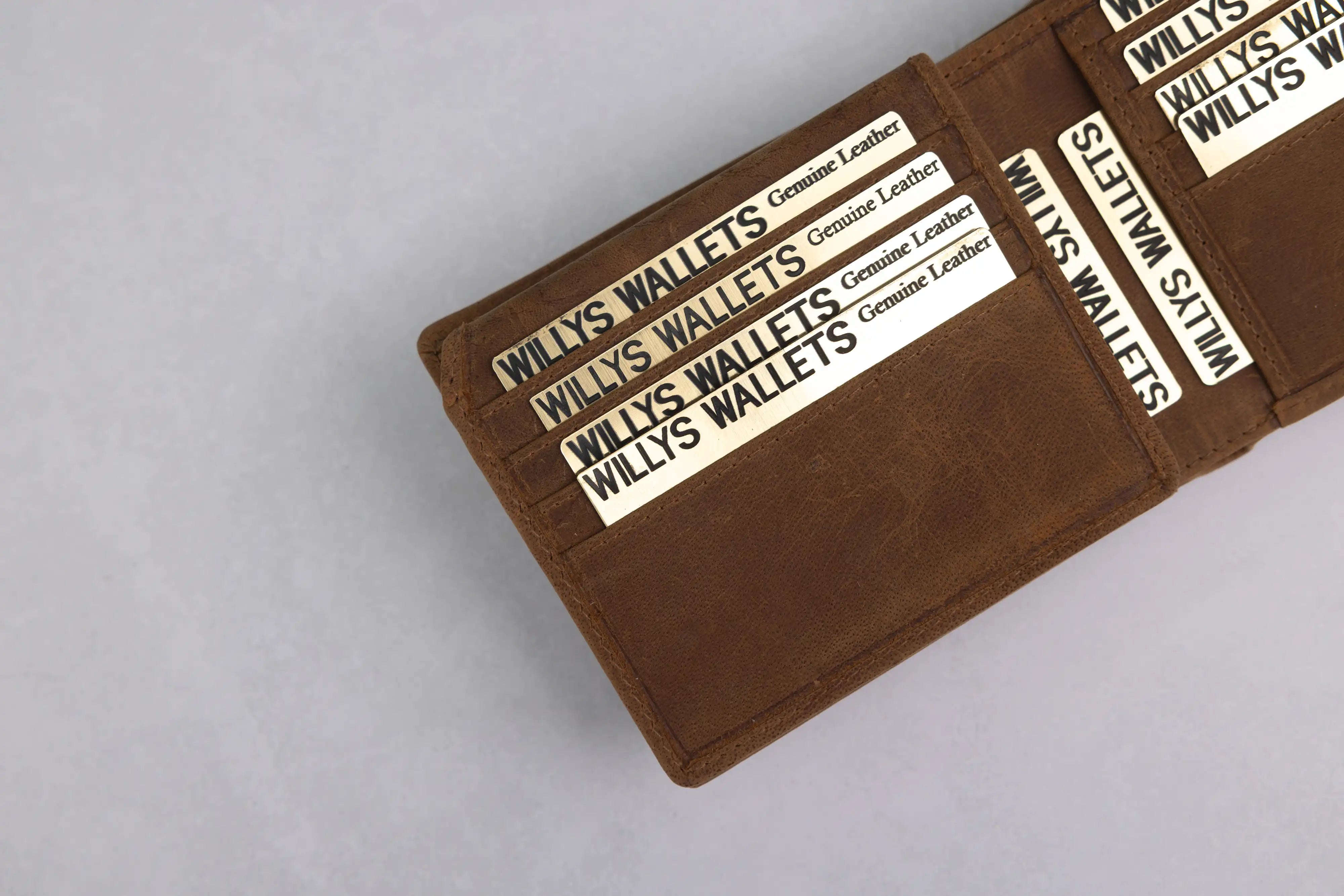 Personalised Rustic Brown Leather Wallet – Bifold with Card Holder Slots & RFID Protection