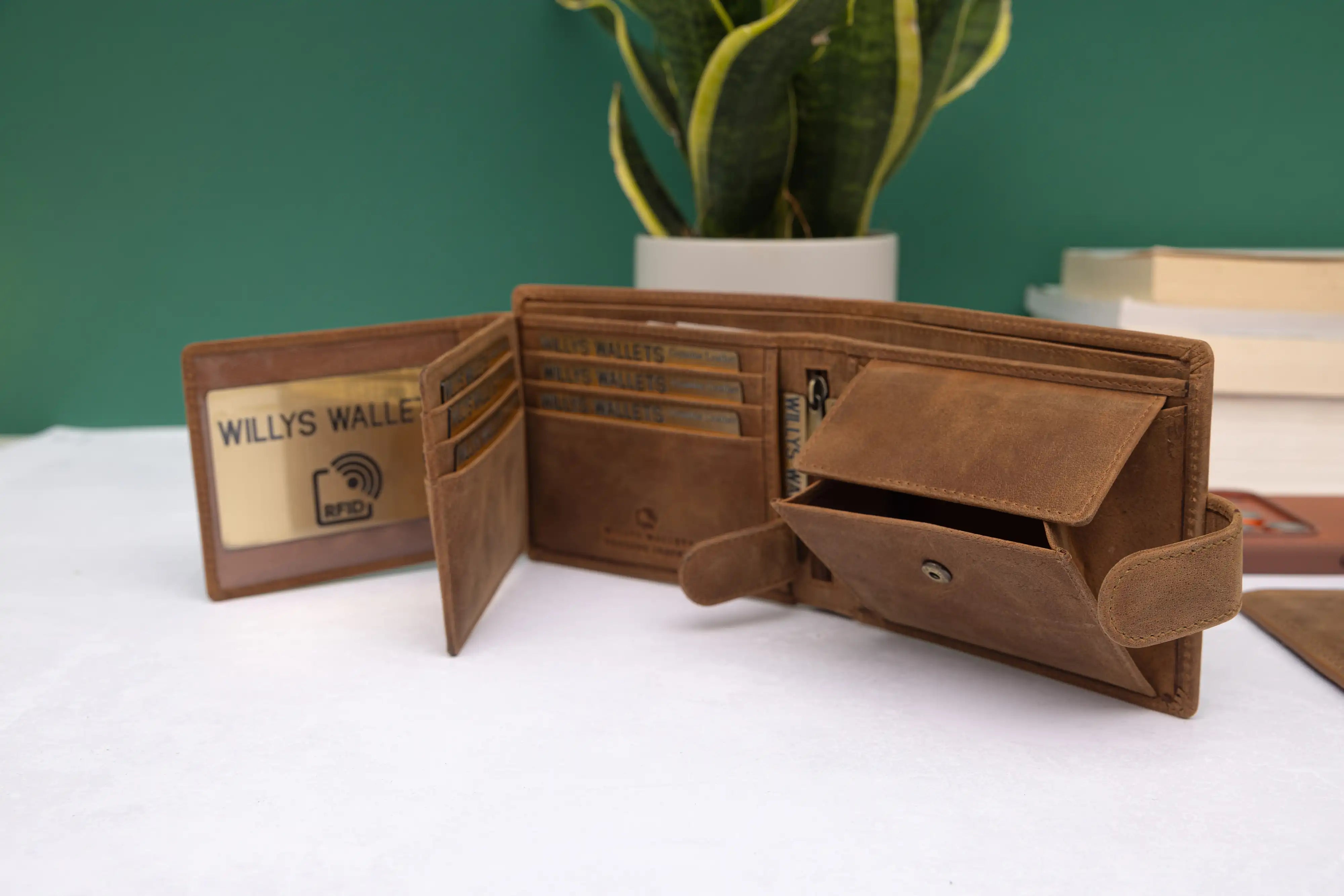 Personalised High-Capacity Rustic Brown Hunter Leather Wallet – Bifold RFID Wallet for Men