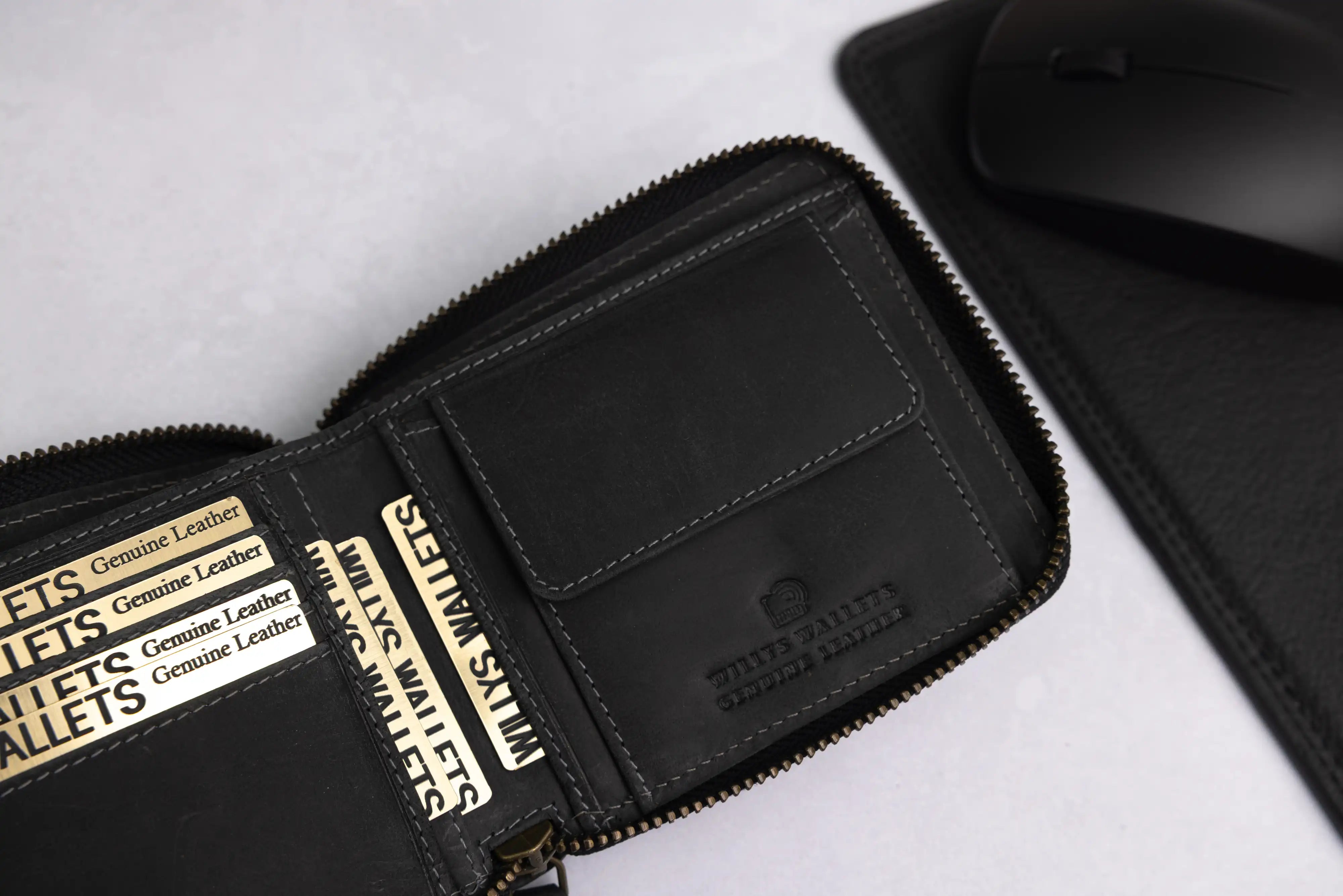 Personalised Black Hunter Leather Wallet – Bifold Zip-Around RFID Wallet
