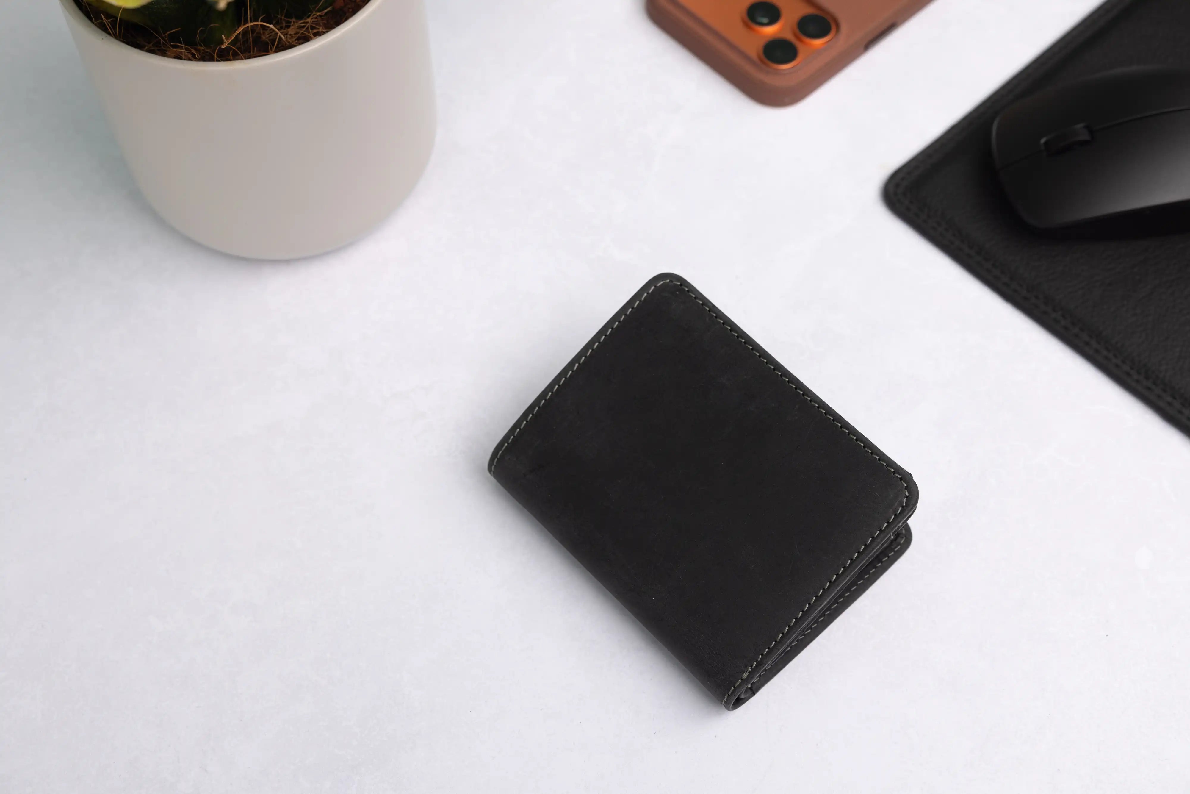 Personalised Black Hunter Leather Wallet – Trifold RFID Wallet for Men