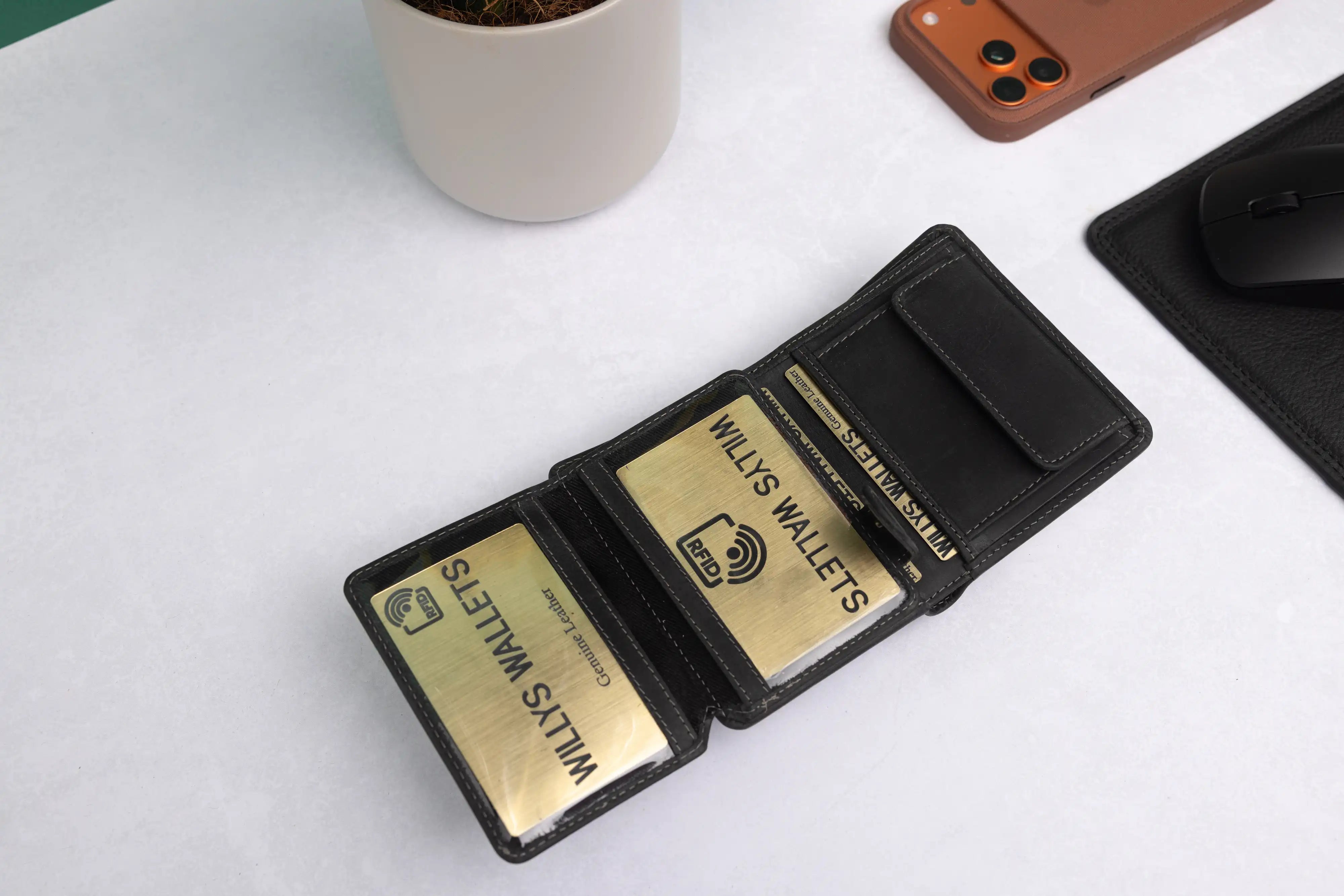 Personalised Black Hunter Leather Wallet – Trifold RFID Wallet for Men