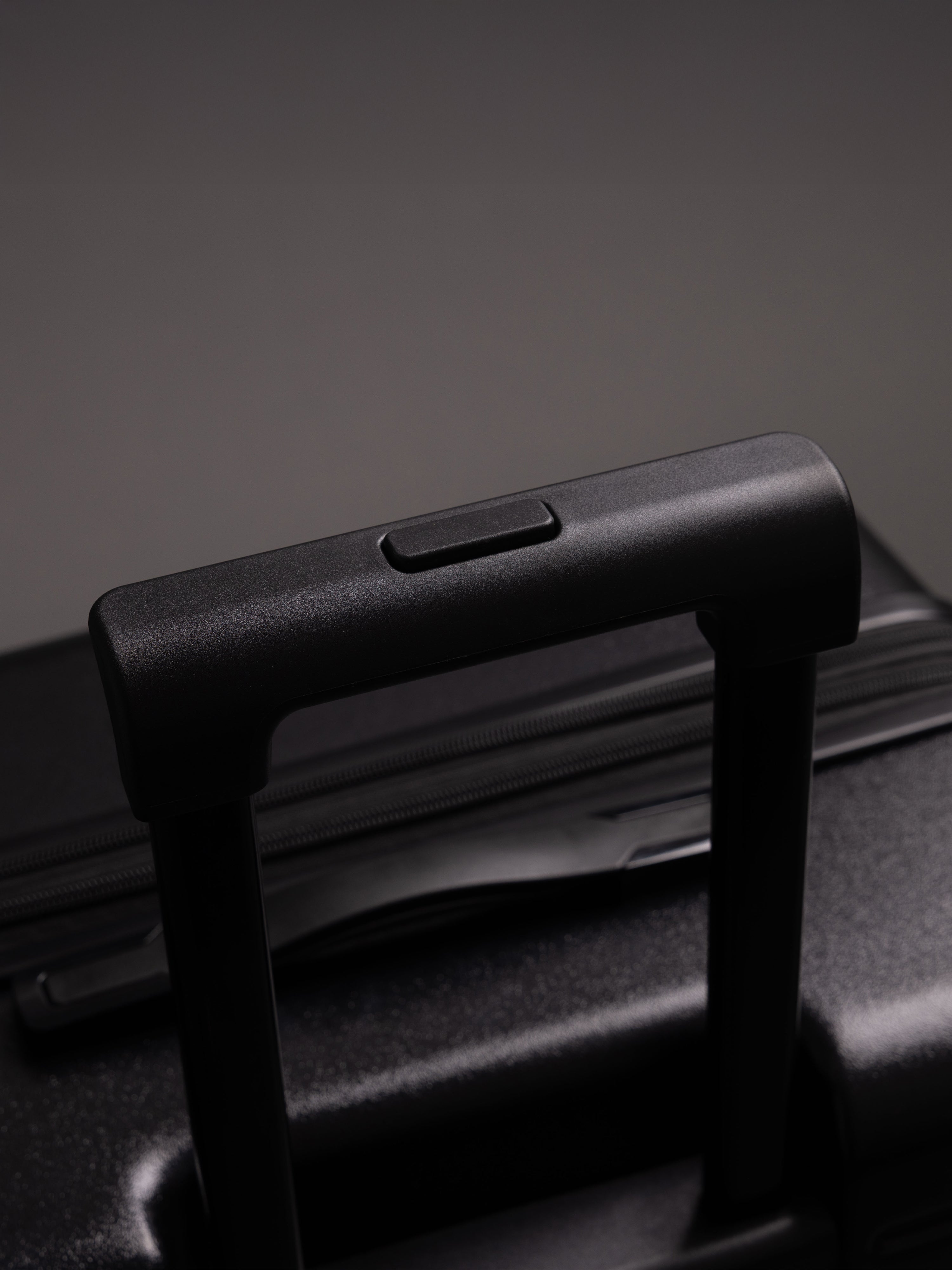 BEOW 3 Piece Black Luggage Set – 20", 24" & 28" Suitcases with Expandable Hard Shell, Spinner Wheels & TSA Locks