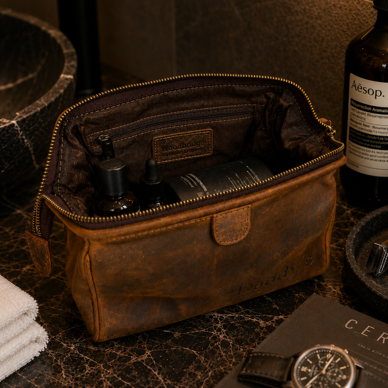Personalised Brown Leather Wash Bag – Engraved Toiletry Bag for Travel