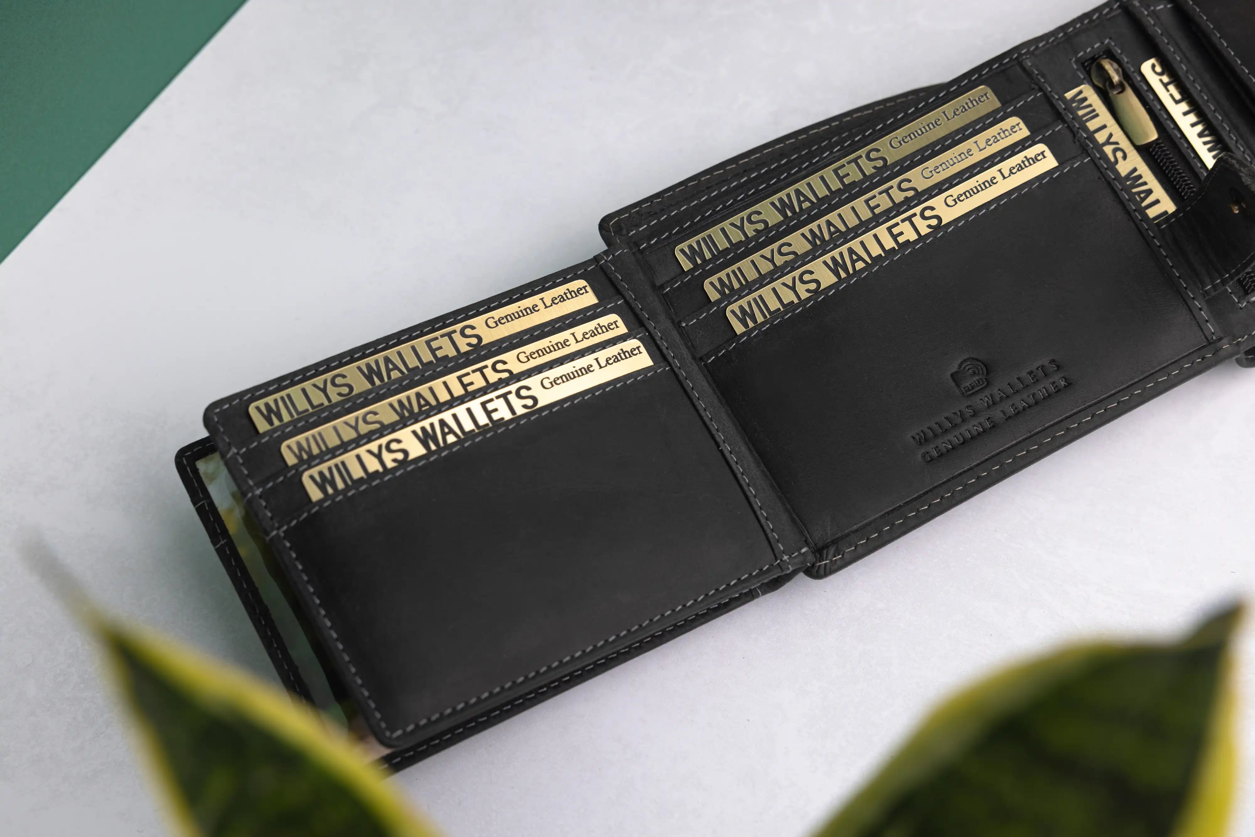 Personalised High-Capacity Black Hunter Leather Wallet – Bifold RFID Wallet for Men