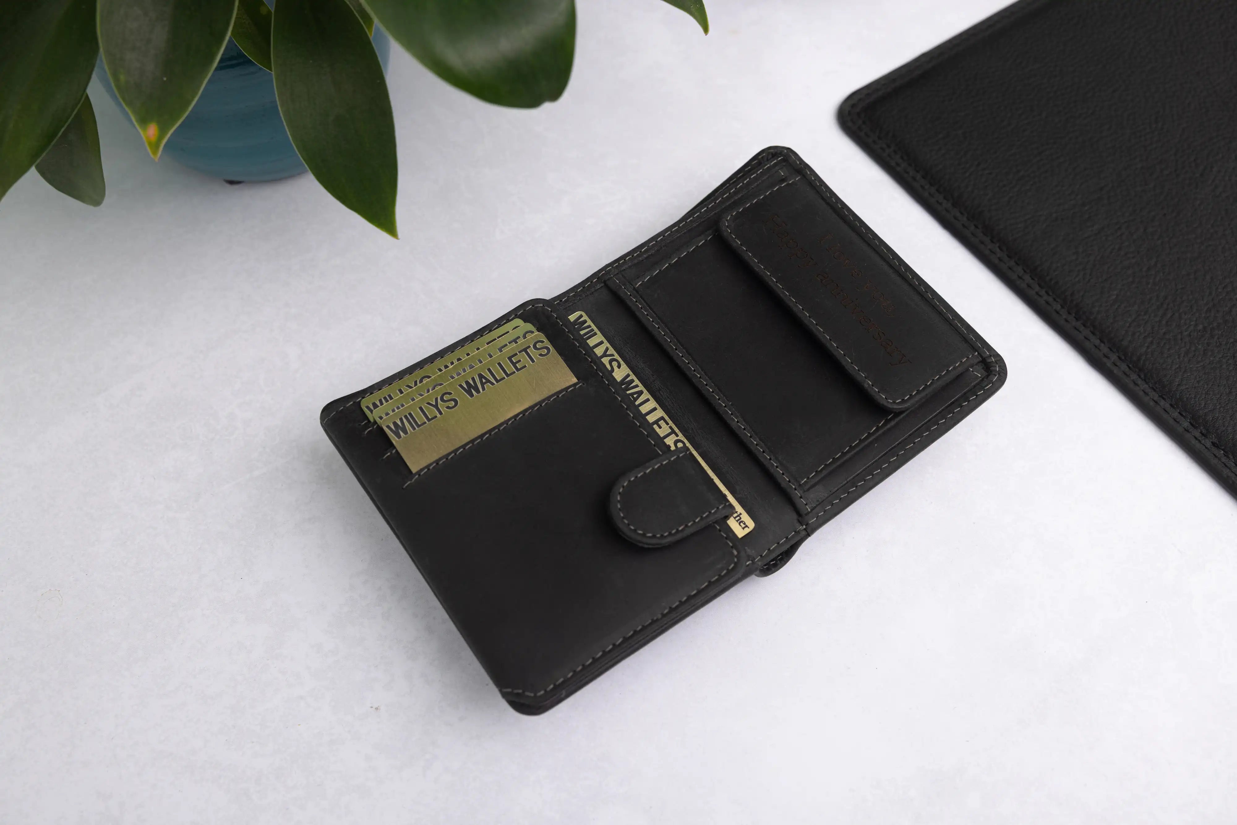 Personalised Black Hunter Leather Wallet – Trifold RFID Wallet for Men