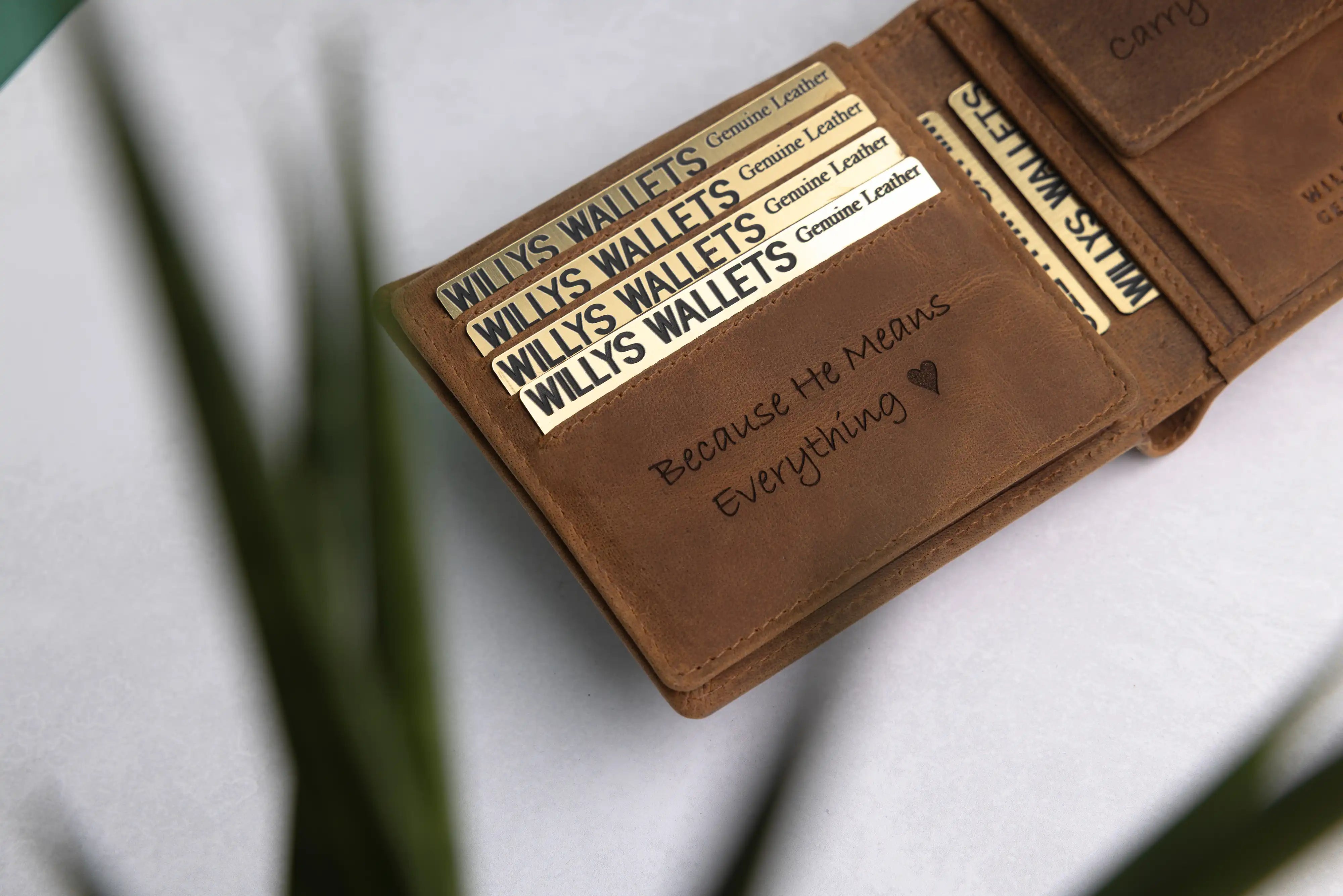 Personalised Rustic Brown Leather Wallet – Bifold with Coin Pocket & RFID Protection