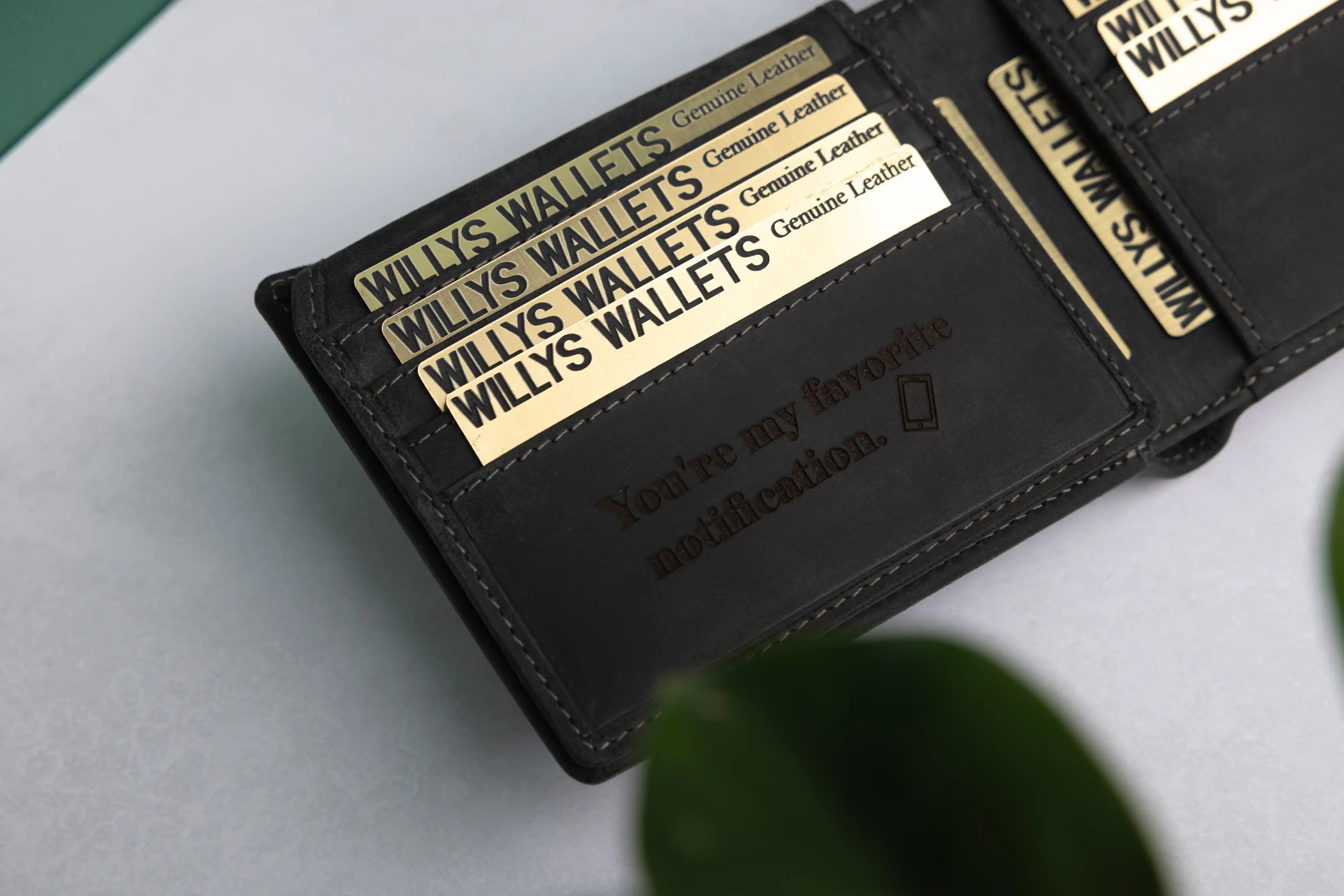 Personalised Black Hunter Leather Wallet – Bifold with Card Holder Slots & RFID Protection
