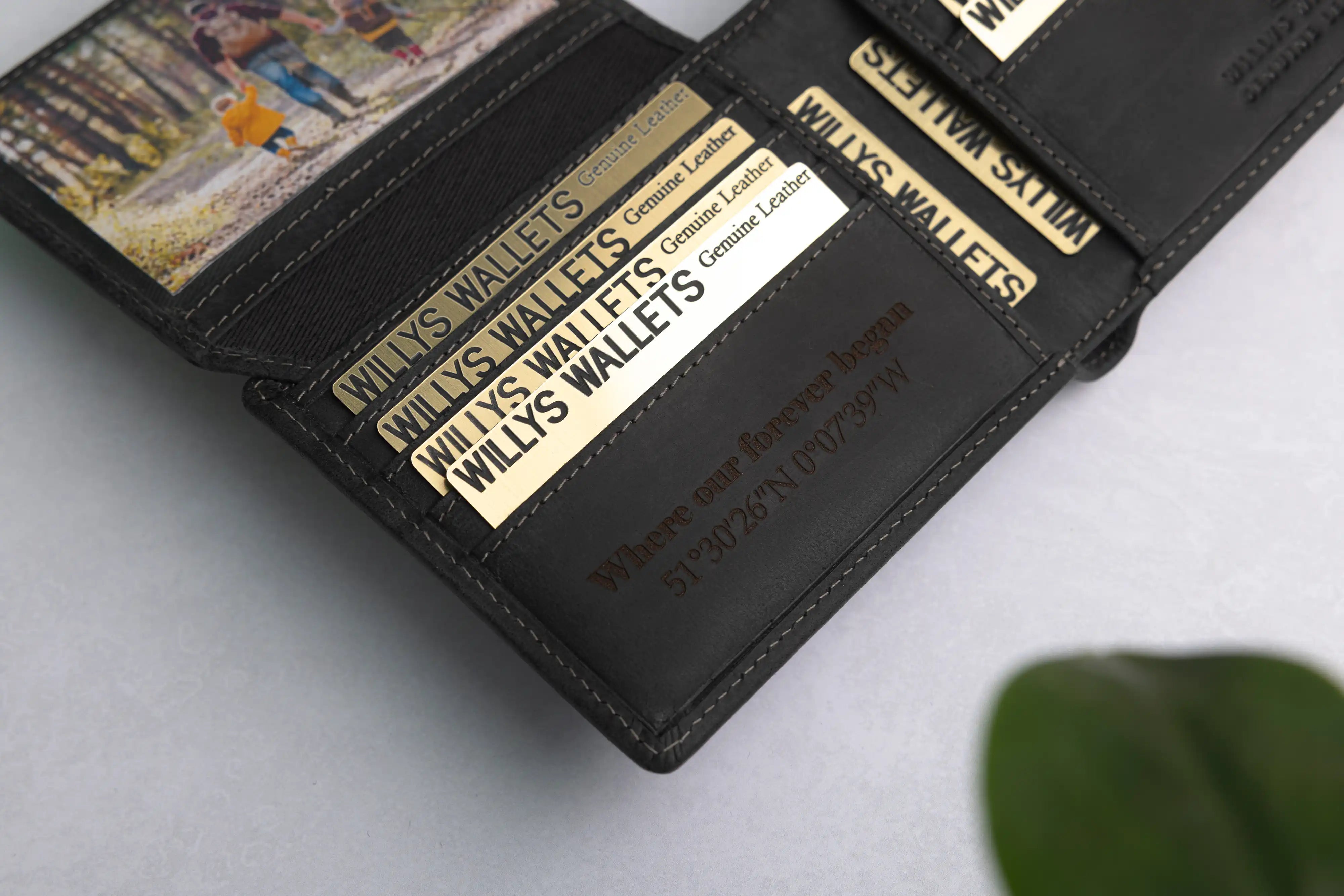 Personalised Black Hunter Leather Wallet – Bifold with Card Holder Slots & RFID Protection