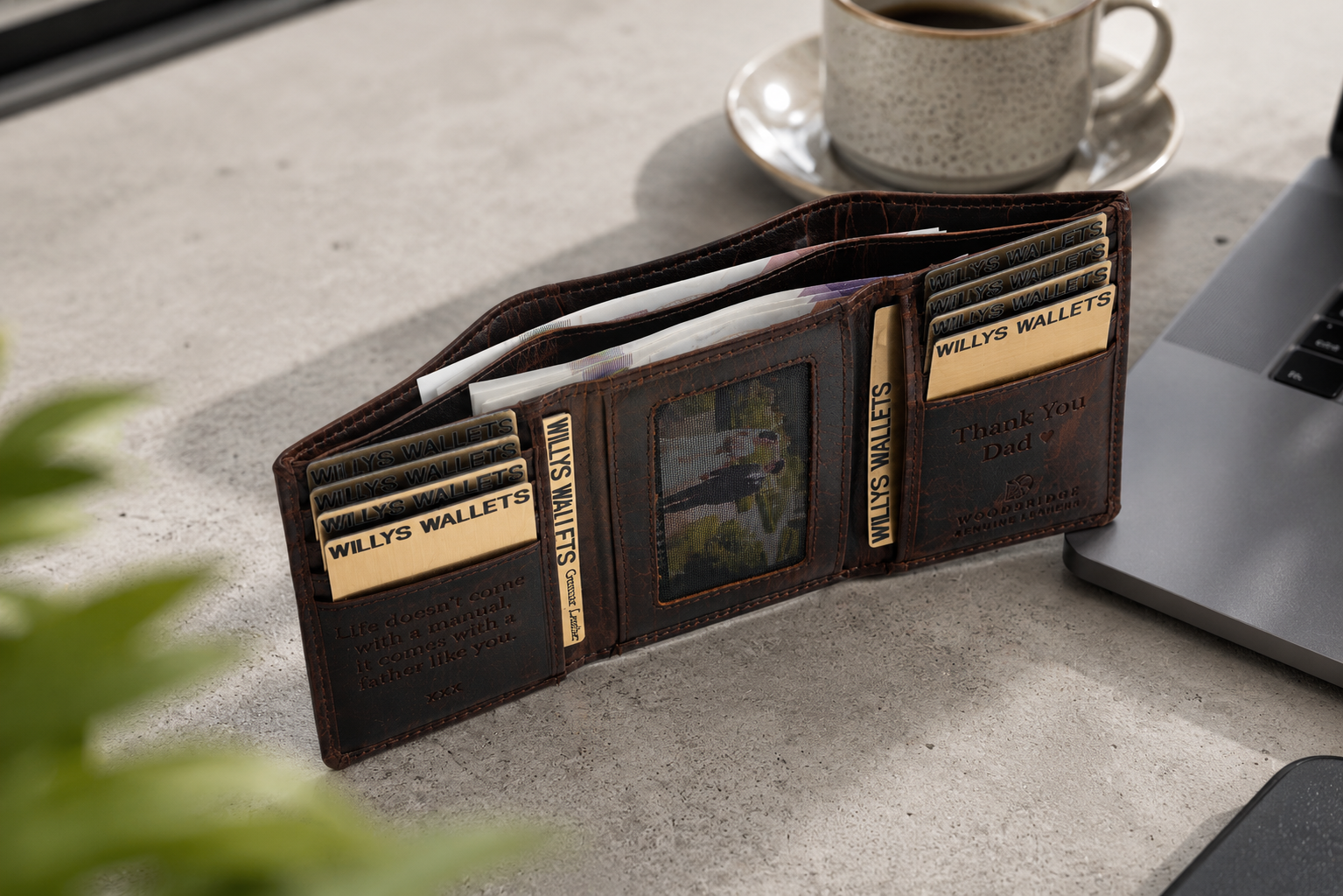 5 Reasons Men Are Switching to Trifold Leather Wallets