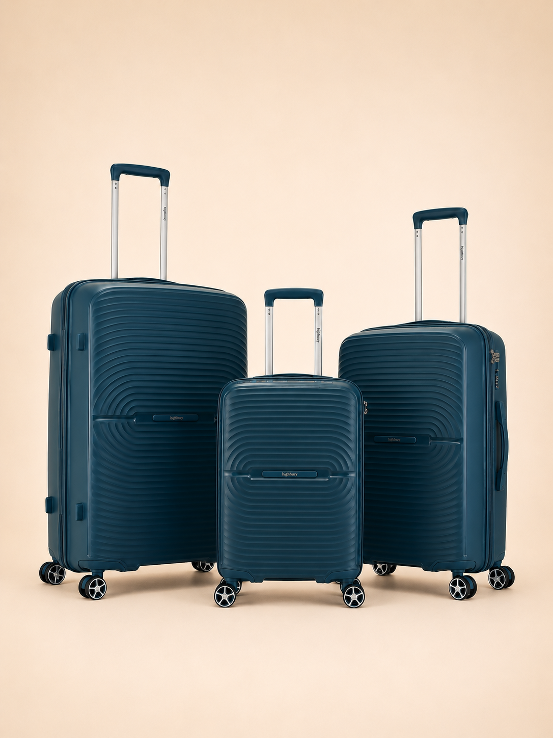 Why Teal Luggage is the Perfect Blend of Style, Visibility, and Practical Travel Performance