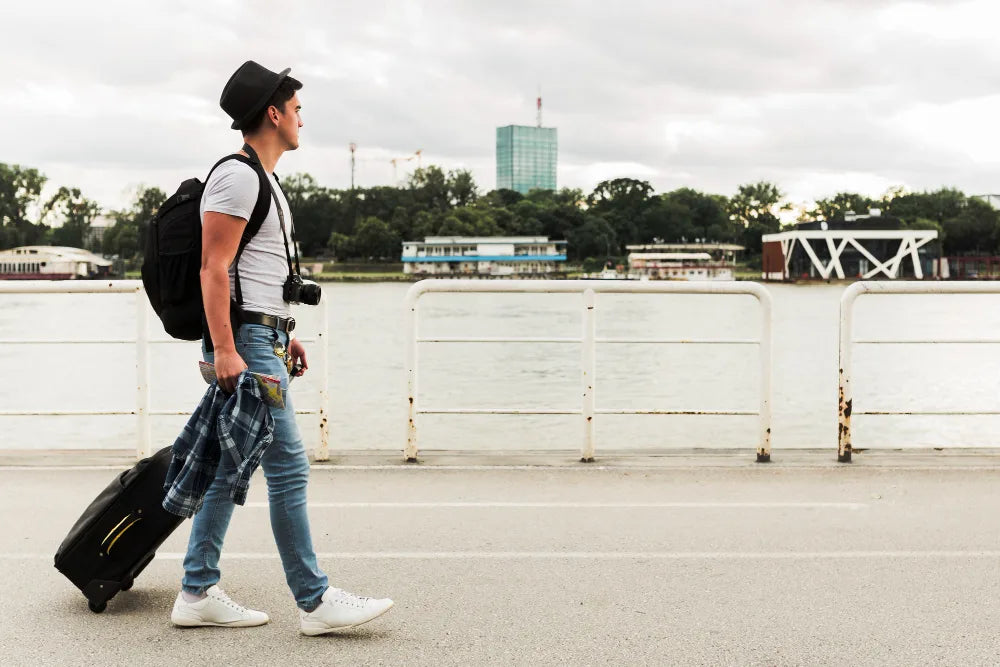 Rolling or Carrying? Why UK Travellers Prefer Wheeled Backpacks