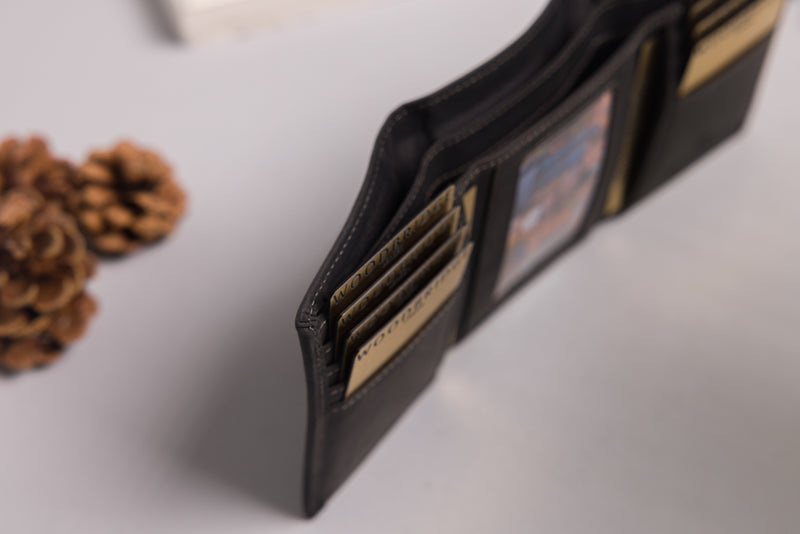 Personalised Engraved Black Hunter Trifold Leather Wallet