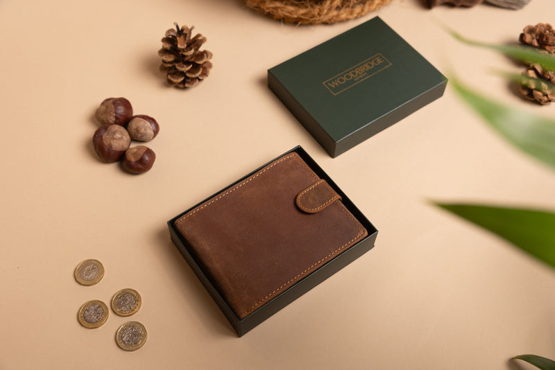 Personalised Engraved Mens Bifold Brown Leather Wallet