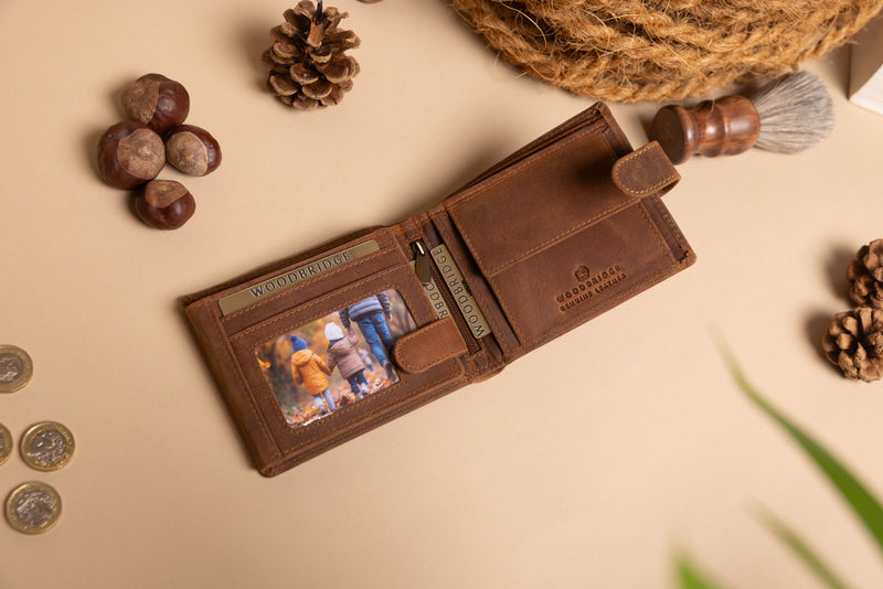 Personalised Engraved Mens Bifold Brown Leather Wallet
