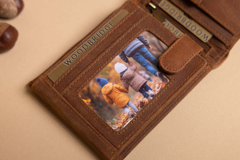 Personalised Engraved Mens Bifold Brown Leather Wallet