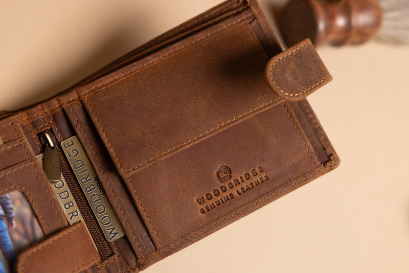 Personalised Engraved Mens Bifold Brown Leather Wallet